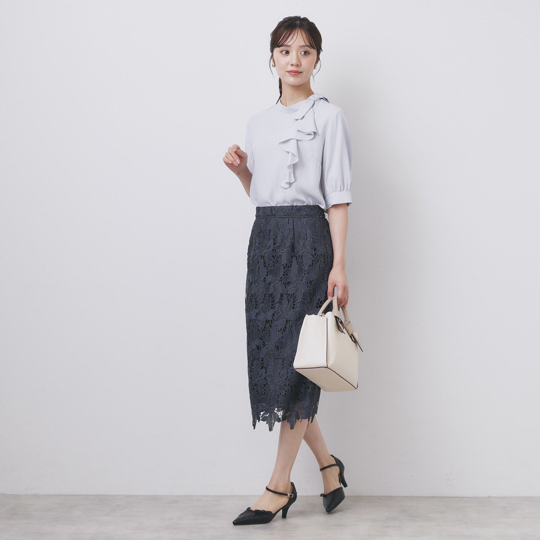 index「ロールカラーアシメフリルリボンブラウス【洗濯機洗い可/イージーアイロン】」|シャツ・ブラウス|