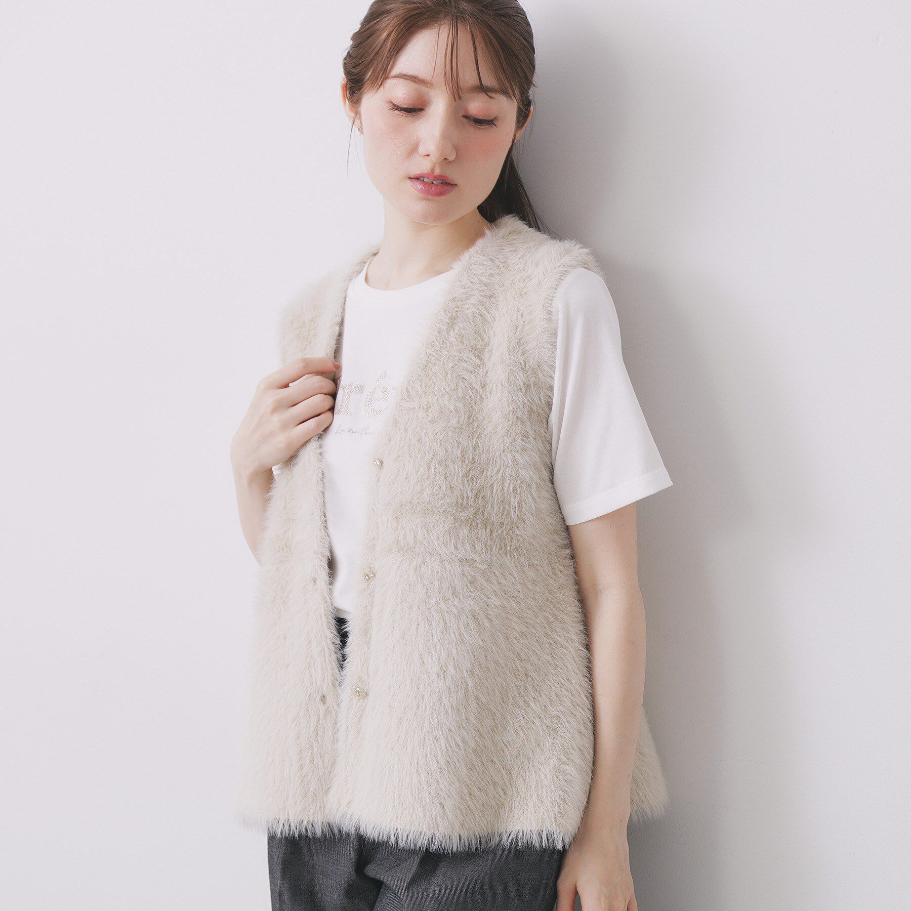 index「フェザーペプラムジレ【洗濯機OK/抗ピル】」|ベスト・ジレ|ライトベージュ(05