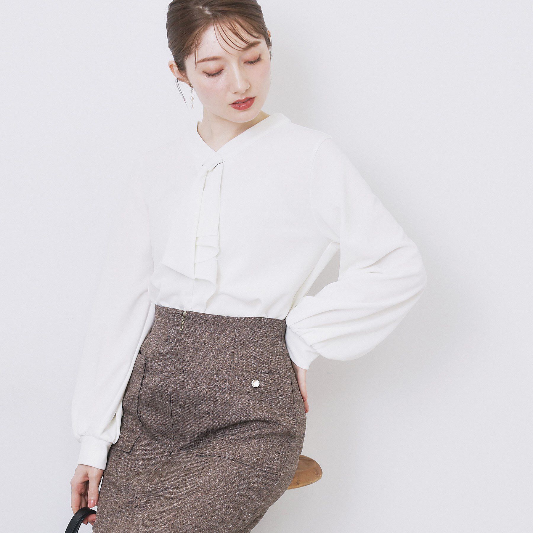 index「ボウタイフリルトップス【洗濯機OK/ストレッチ/イージーアイロン/防シワ】《S～3L》」|Tシャツ・カットソー|オフホワイト(003