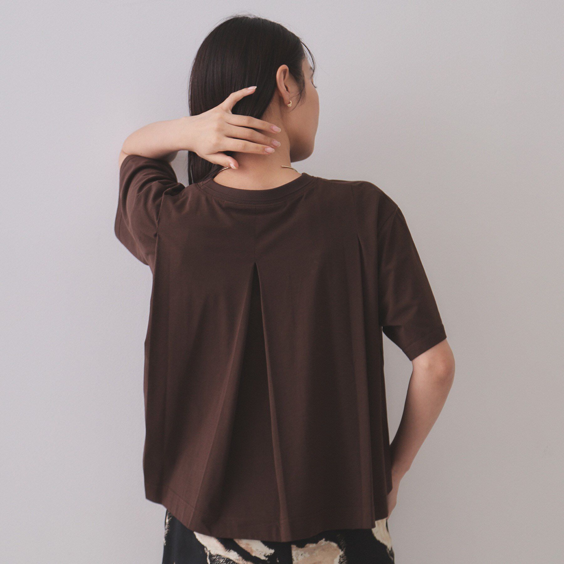 OPAQUE.CLIP「バックフレアショートTシャツ【洗濯機洗い可】」|Tシャツ・カットソー|