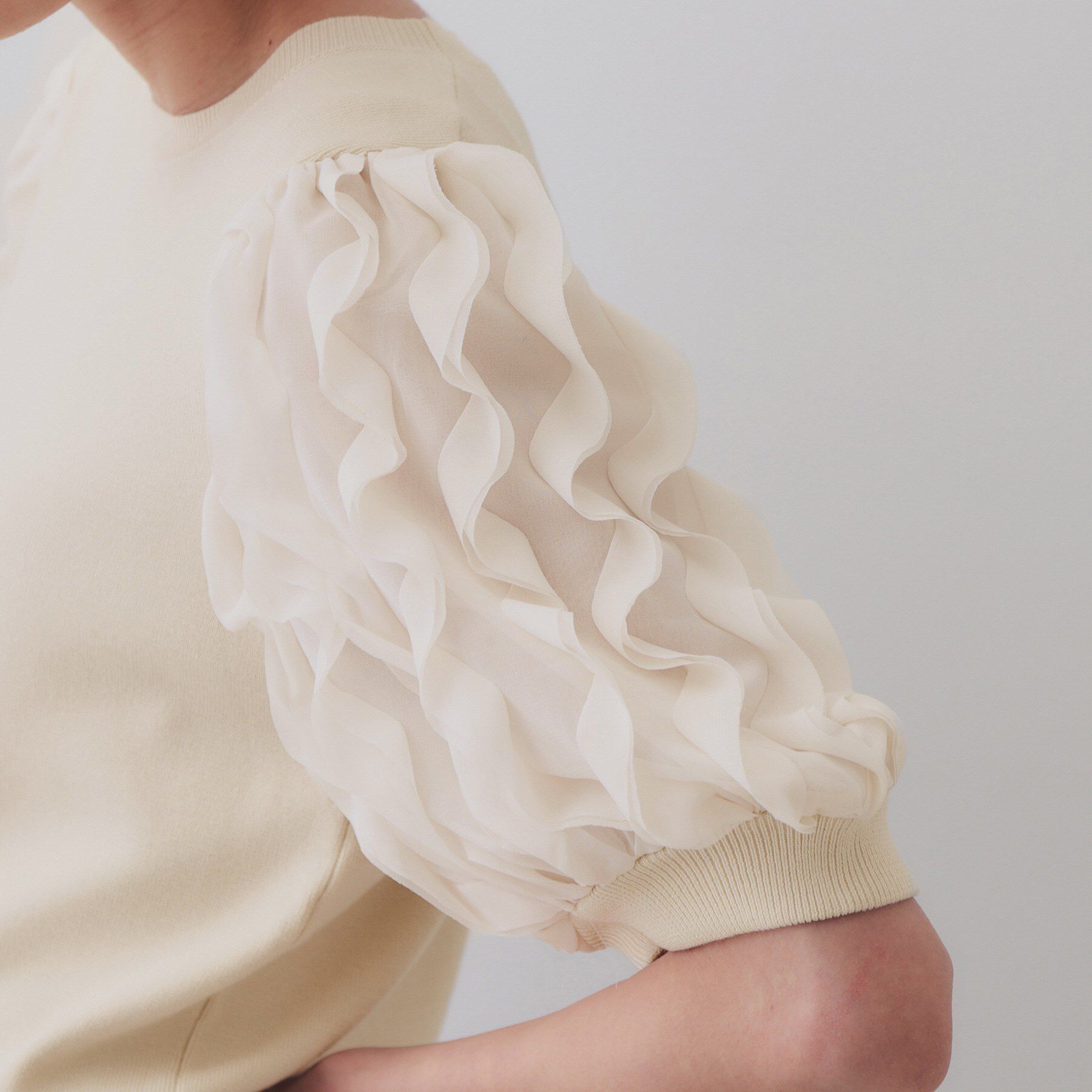 OPAQUE.CLIP「フリルスリーブデザインニット【洗濯機洗い可】」|Tシャツ・カットソー|