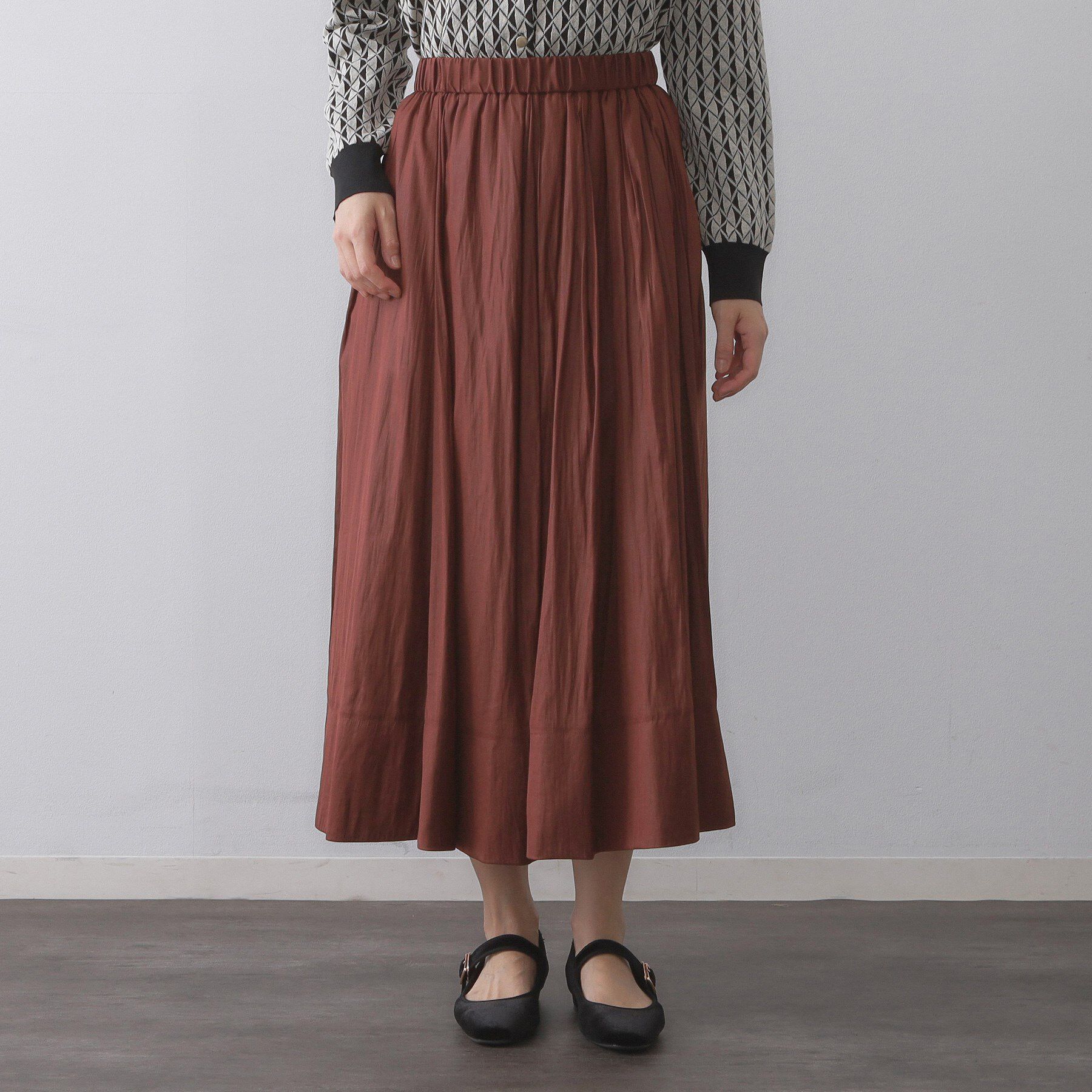 OPAQUE.CLIP「レザーライクタックフレアスカート【洗濯機洗い可】」|スカート|