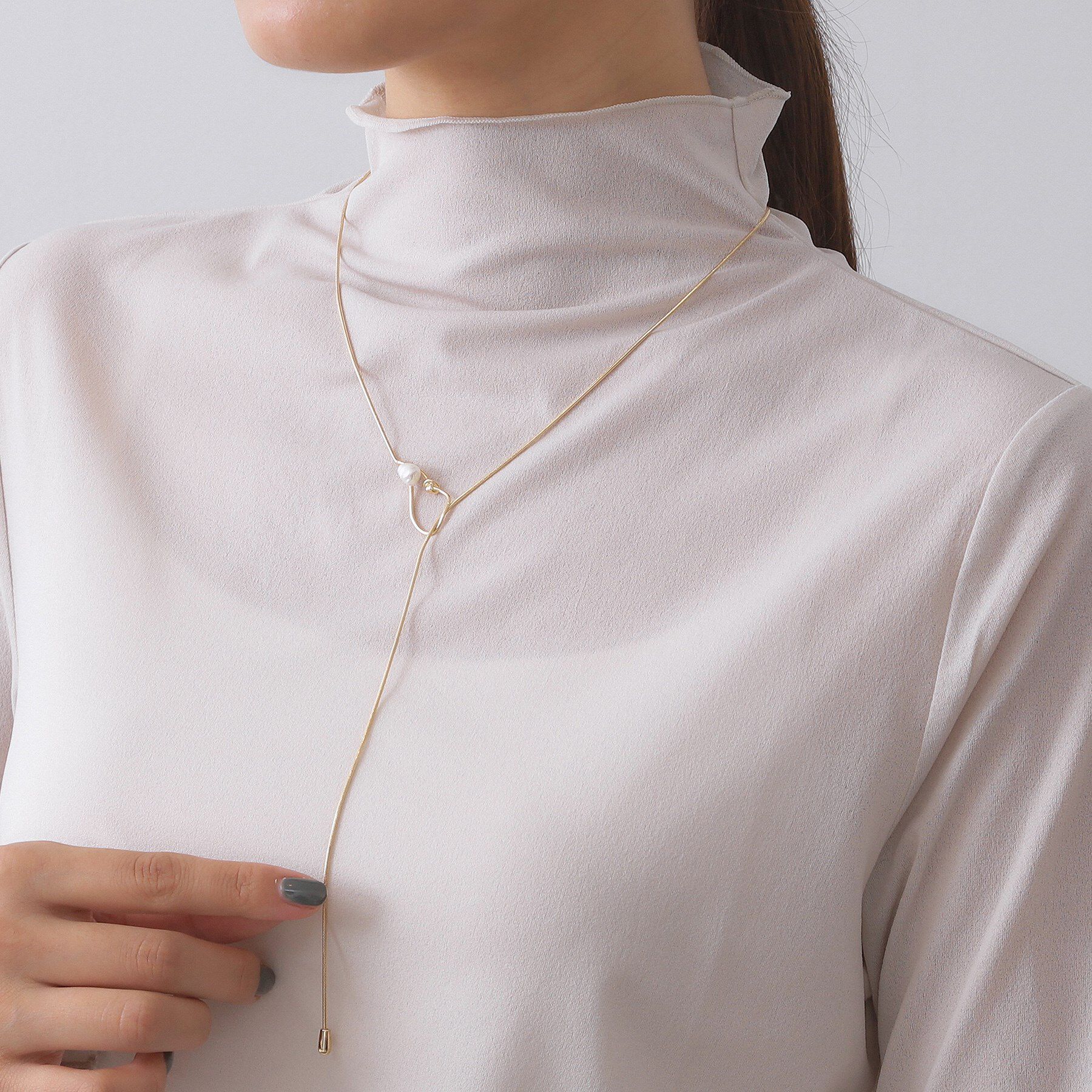 OPAQUE.CLIP「メタル&times;フェイクパール Y字ラリエットネックレス」|ネックレス|