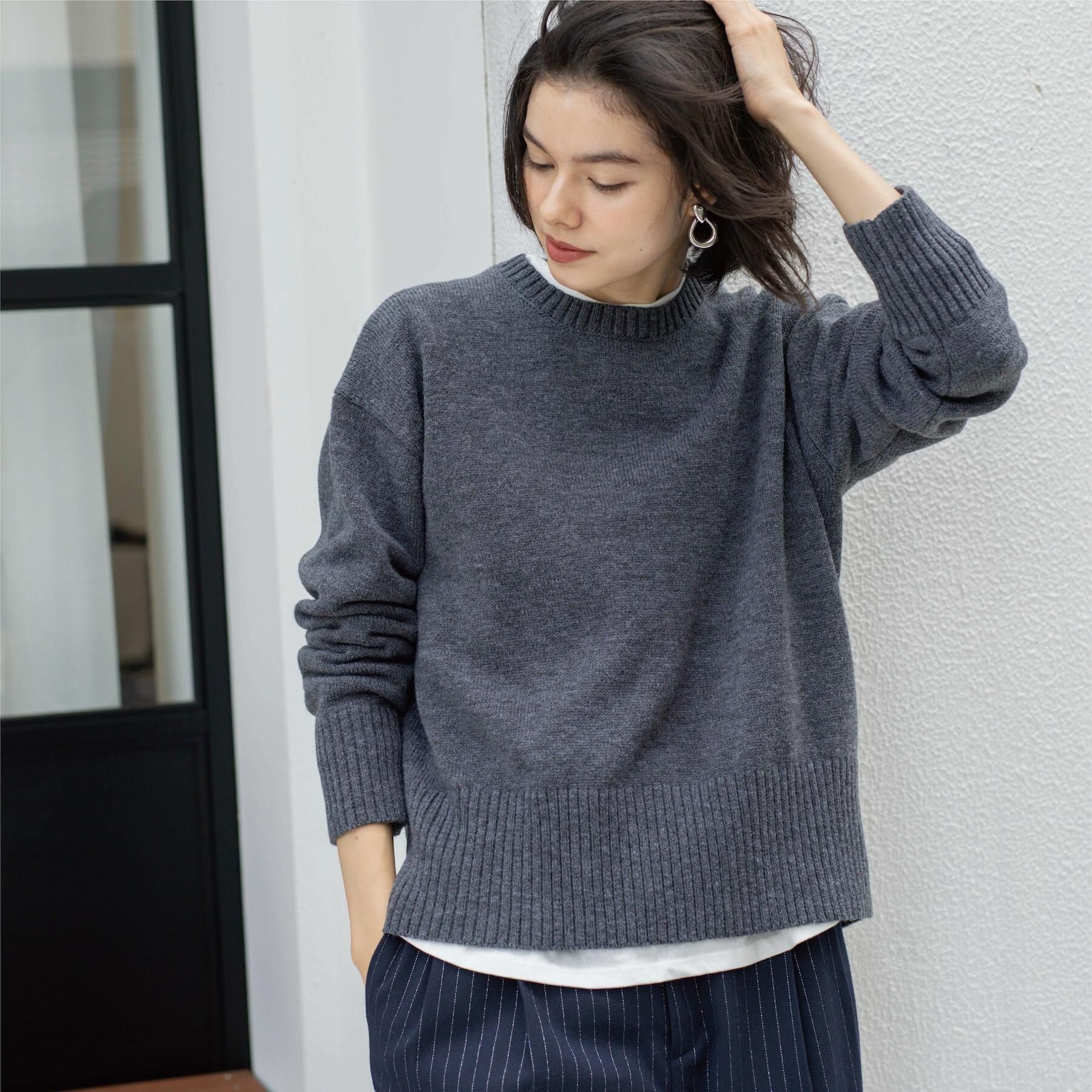 OPAQUE.CLIP「バックボタンリラクシーニット【洗濯機OK】」|ニット・セーター|チャコールグレー(0