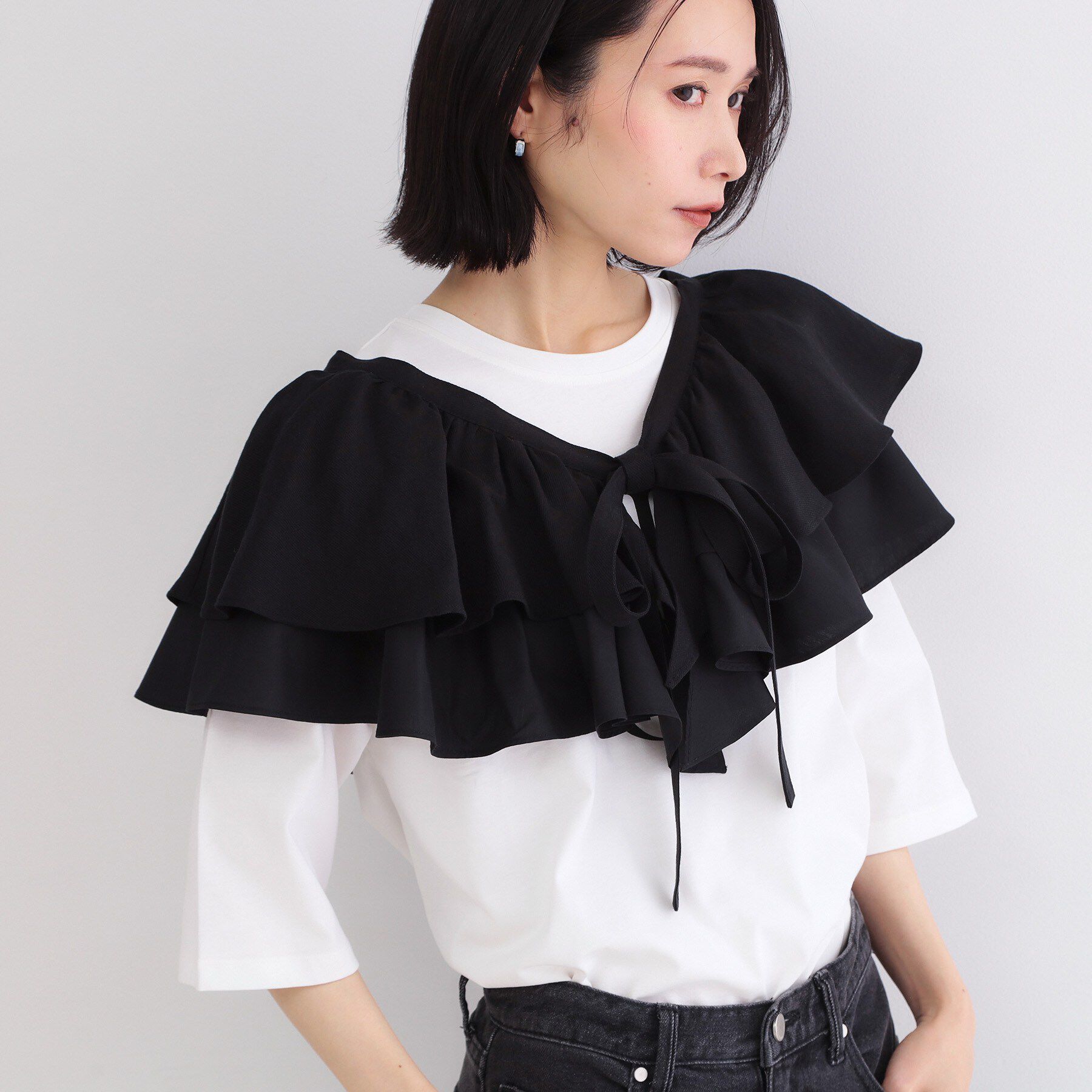 OPAQUE.CLIP「ラッフルフリルケープ【洗濯機OK】」|シャツ・ブラウス|ブラック(019)