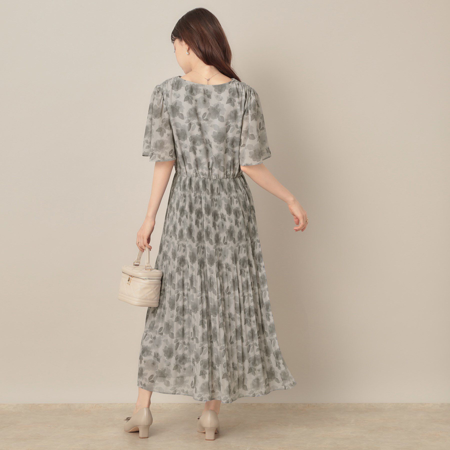 Couture broach「【二の腕カバー・楽ちん・通勤】シフォンプリーツワンピース」|ワンピース|