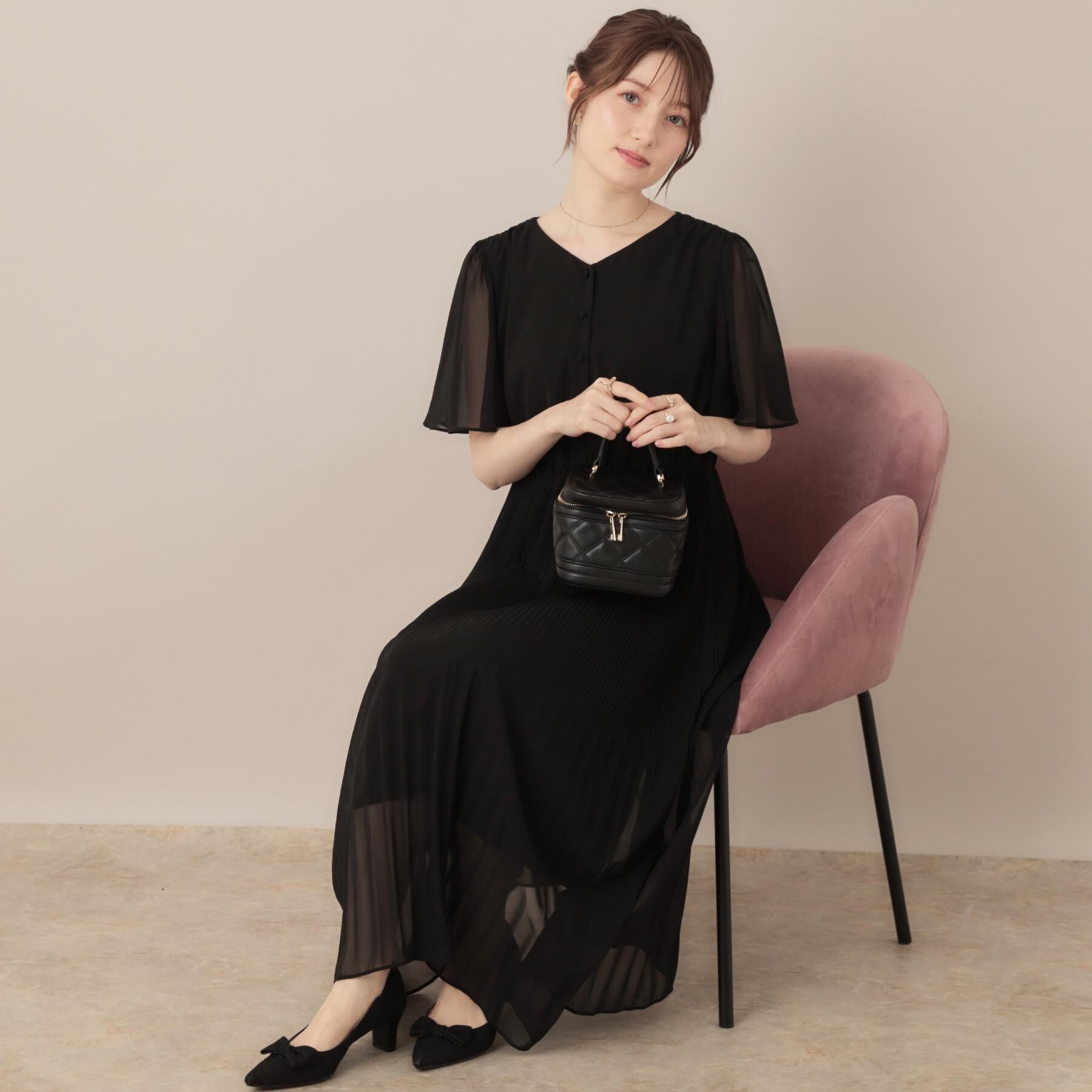 Couture broach「【二の腕カバー・楽ちん・通勤】シフォンプリーツワンピース」|ワンピース|