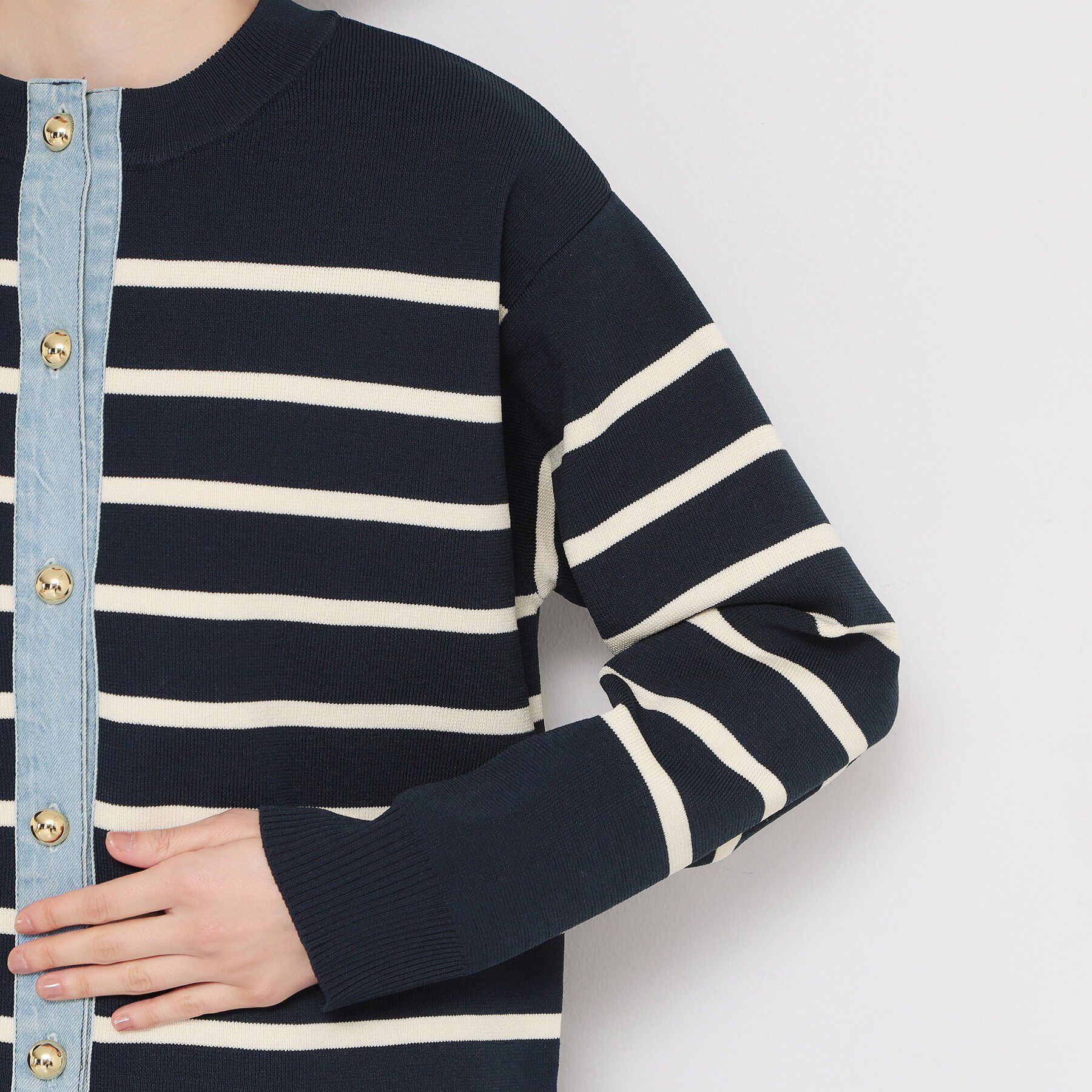 THE SHOP TK「【羽織るだけでこなれ感を演出】デニム切替カーディガン」|カーディガン|