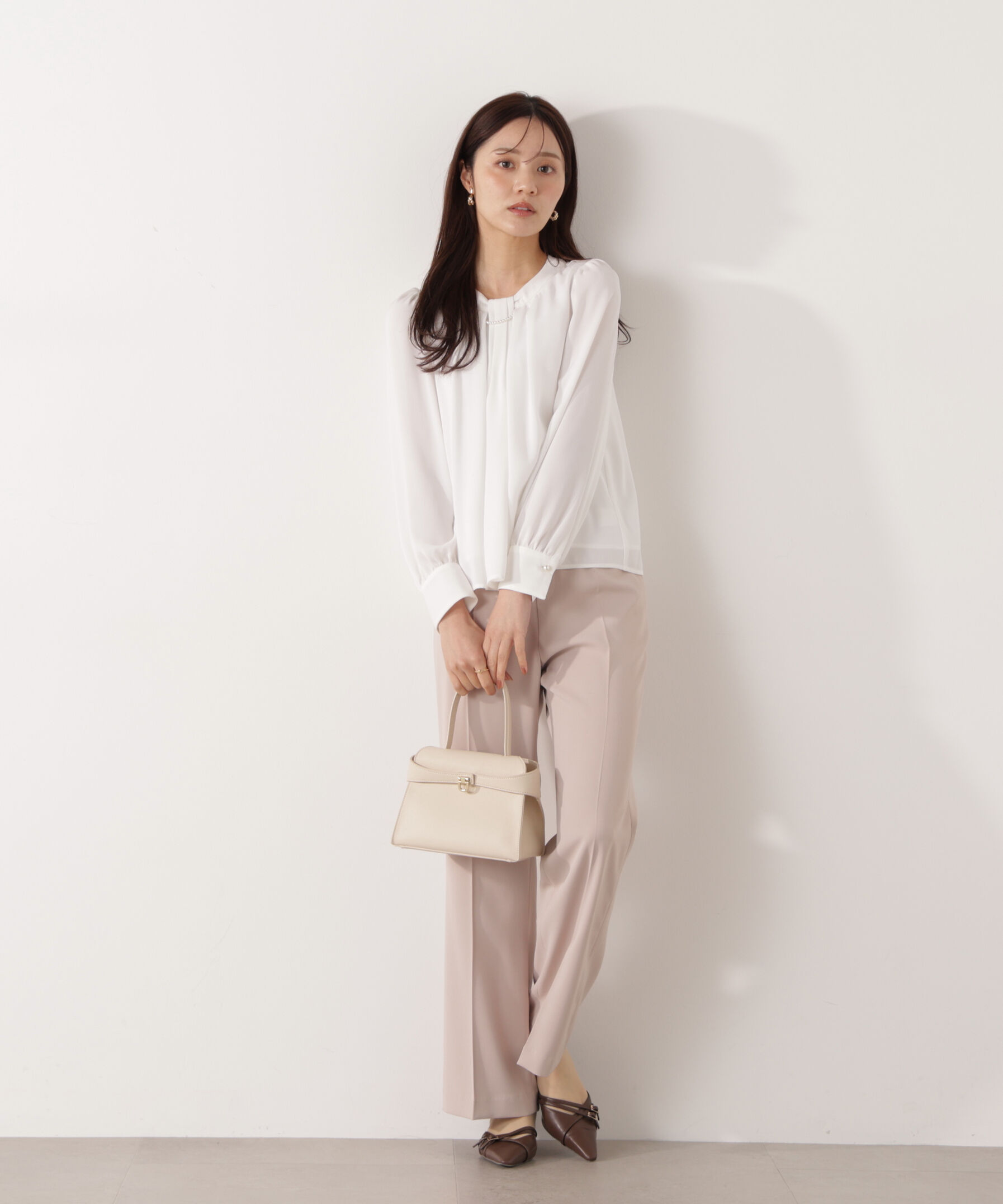 PROPORTION BODY DRESSING「パール付きベーシックブラウス 26SS」|シャツ・ブラウス|