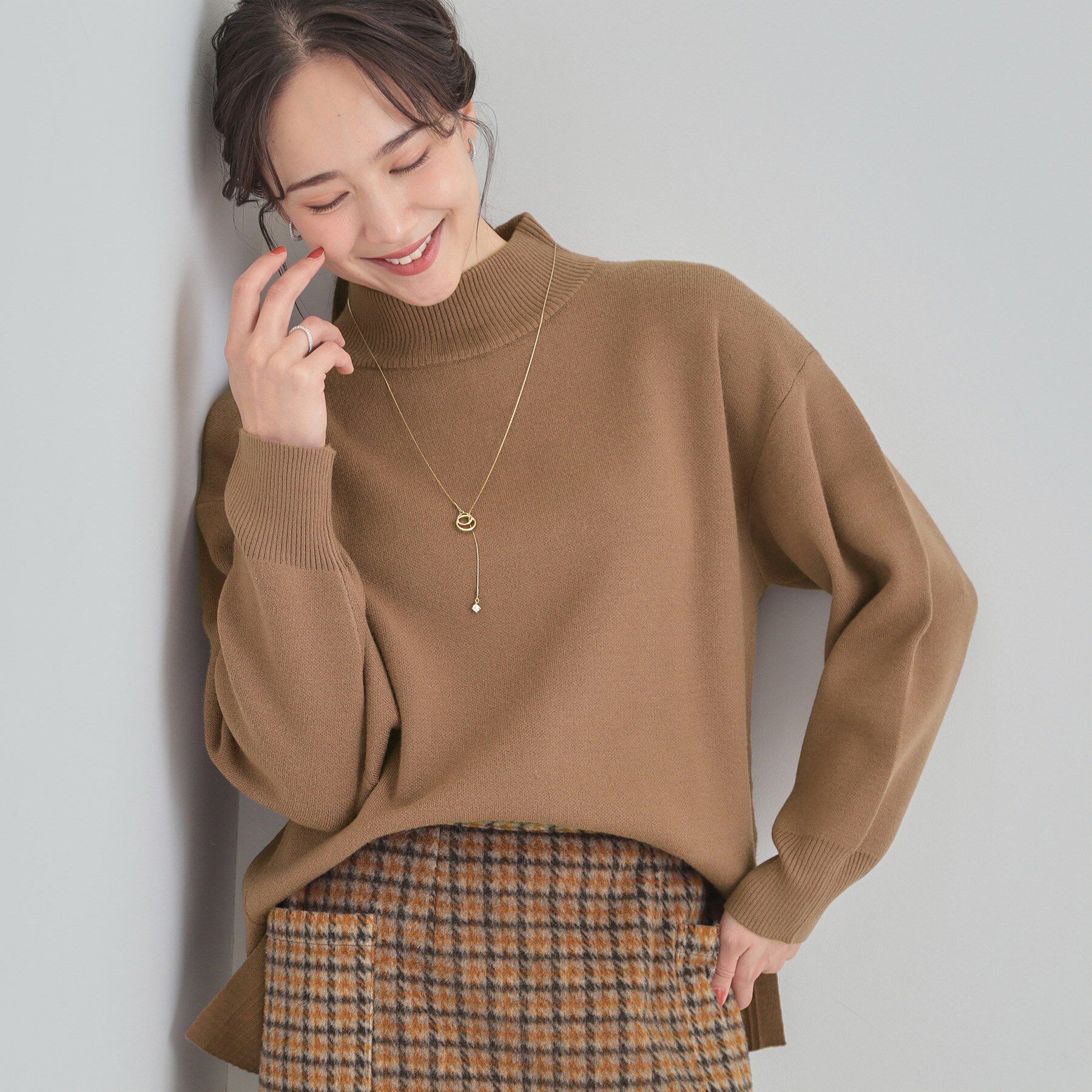 SHOO･LA･RUE「【洗濯機可/S-LL】厚すぎない　ゆったりシンプルもちもちニット」|ニット・セーター|モカブラウン(042