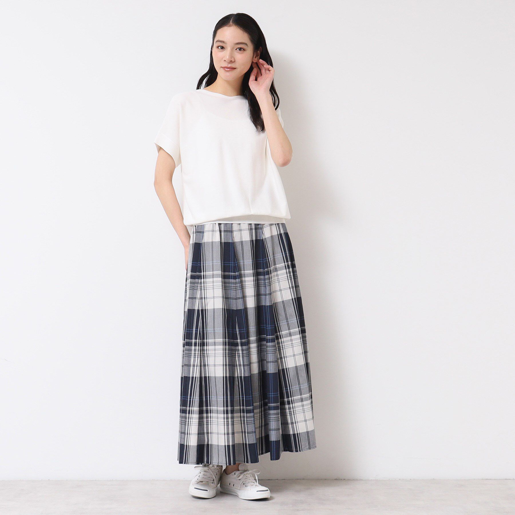 Dessin「【洗える・4サイズ展開】後ろボタンニットプルオーバーフレンチスリーブ」|ニット・セーター|