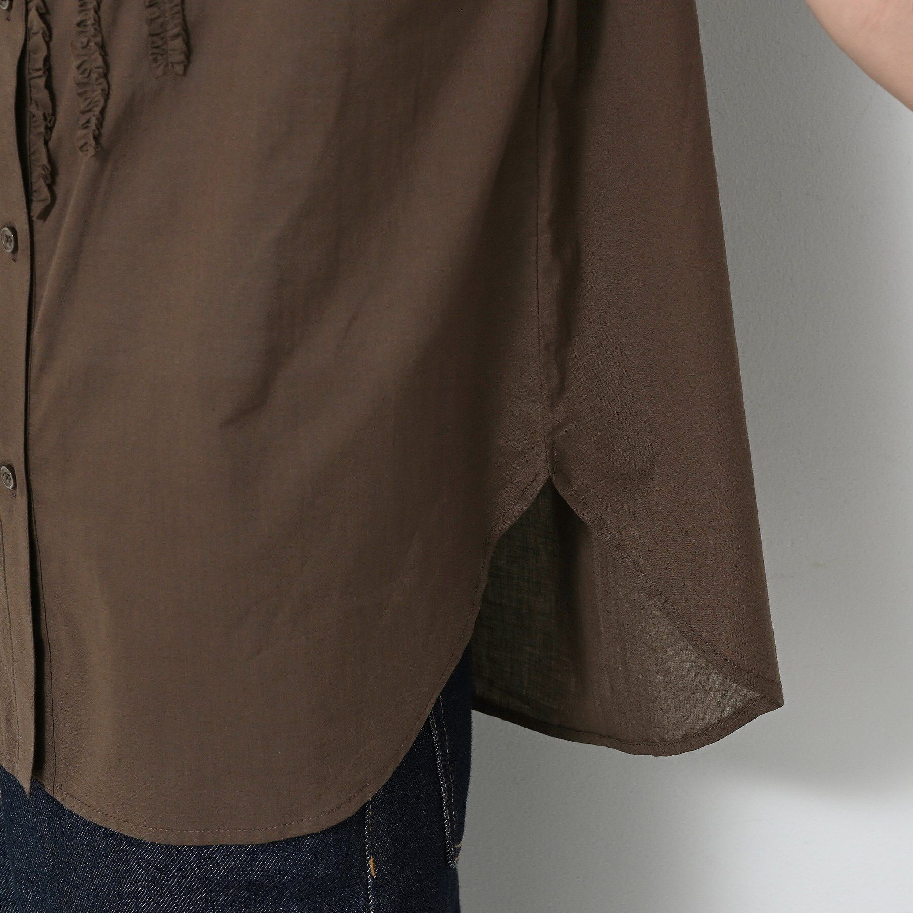 Dessin「【洗える】スタンドカラーフリルブラウス」|シャツ・ブラウス|