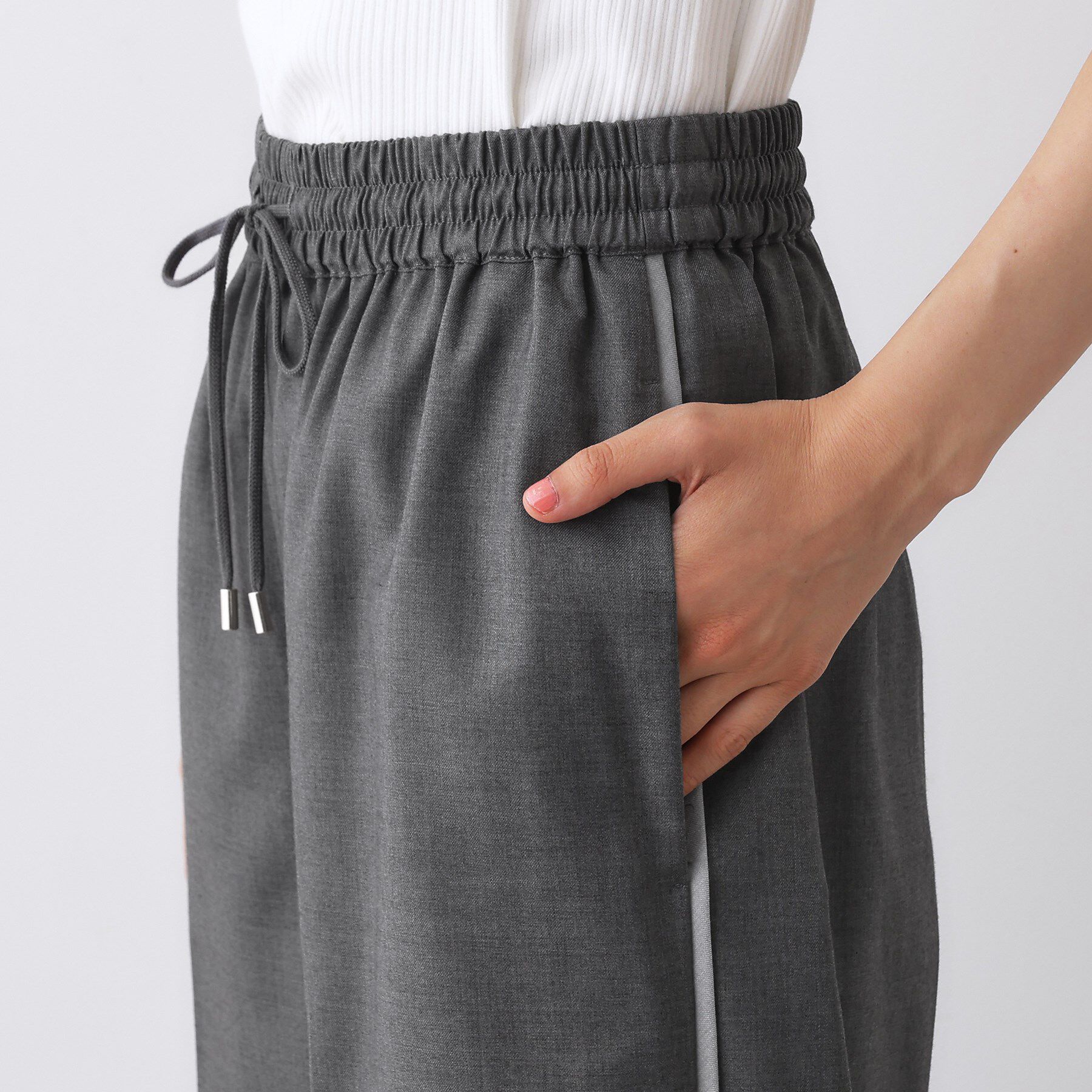 Dessin「【セットアップ可/ウエストゴム/洗える】サイドライン入りワイドパンツ」|その他|