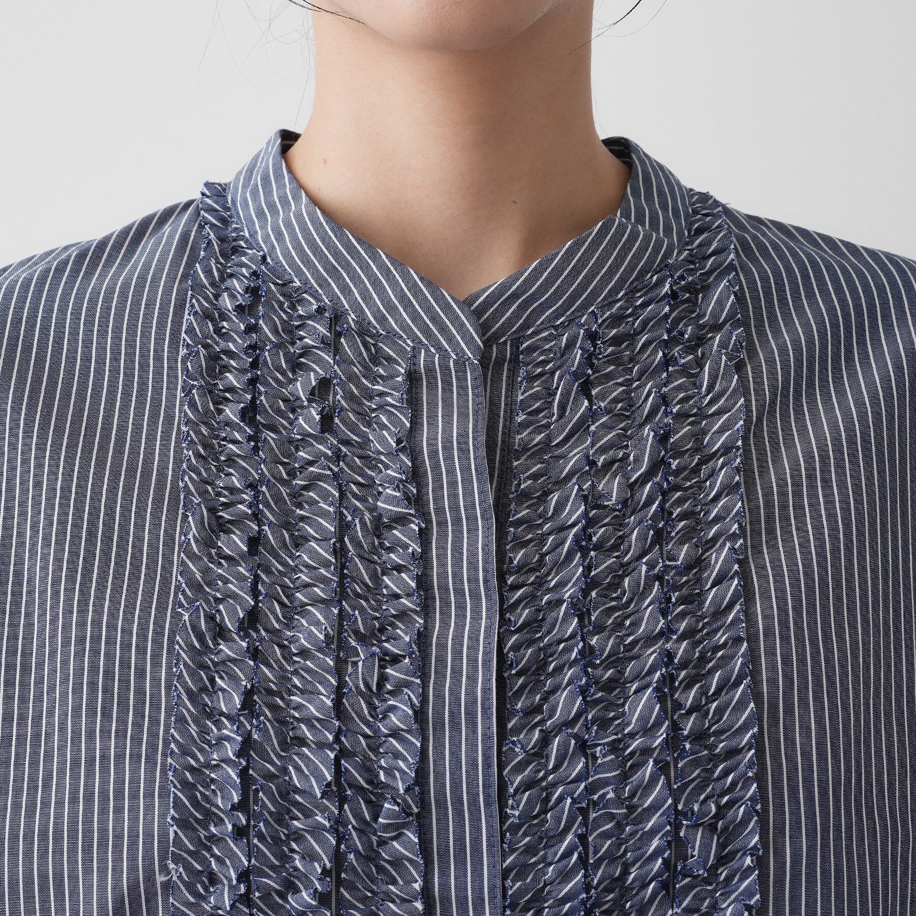 Dessin「【洗える】フリルバンドカラー五分袖ブラウス」|シャツ・ブラウス|