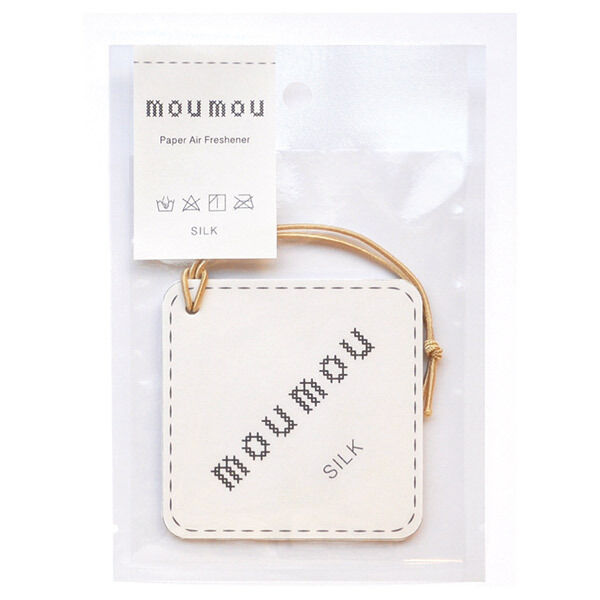  「moumou mou mou ペーパーエアフレッシュナー シルク 本体 (1枚)」|香水・フレグランス|その他