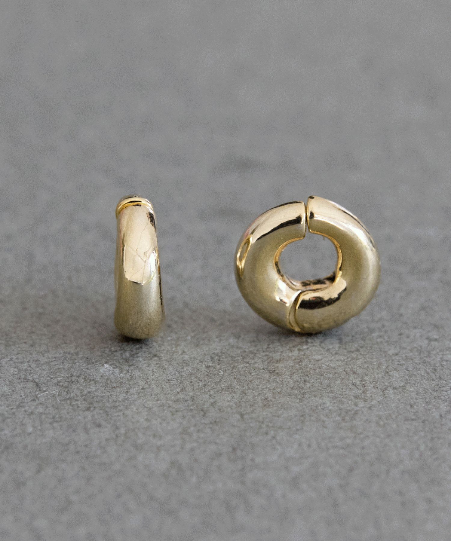 Phoebe「【金属アレルギー対応】シンプルフープスナップイヤリング　ゴールド」|イヤリング|