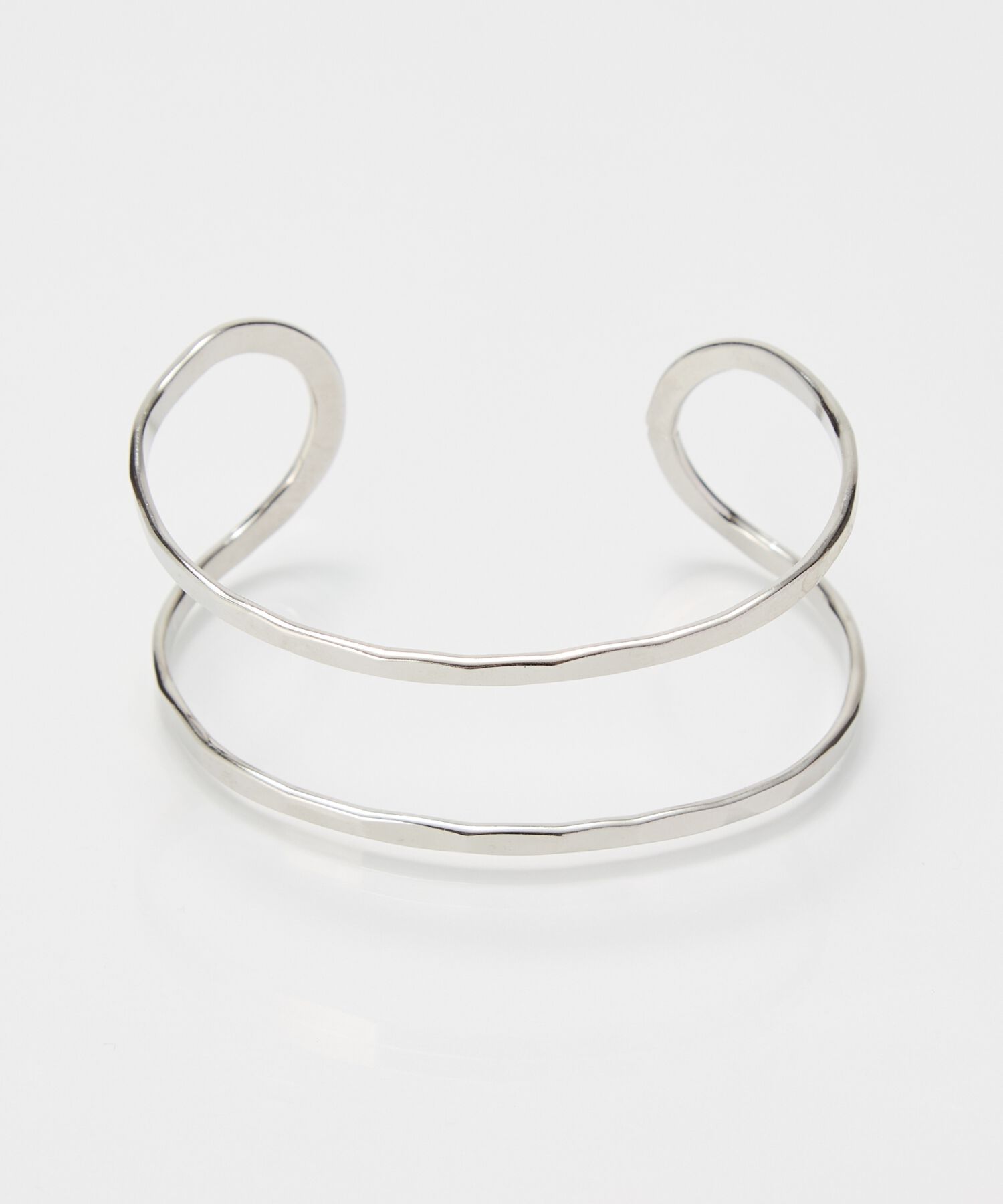 Phoebe「【金属アレルギー対応】2ラインテクスチャーワイドカフバングル　シルバー/ニッケルフリー」|ブレスレット・バングル|