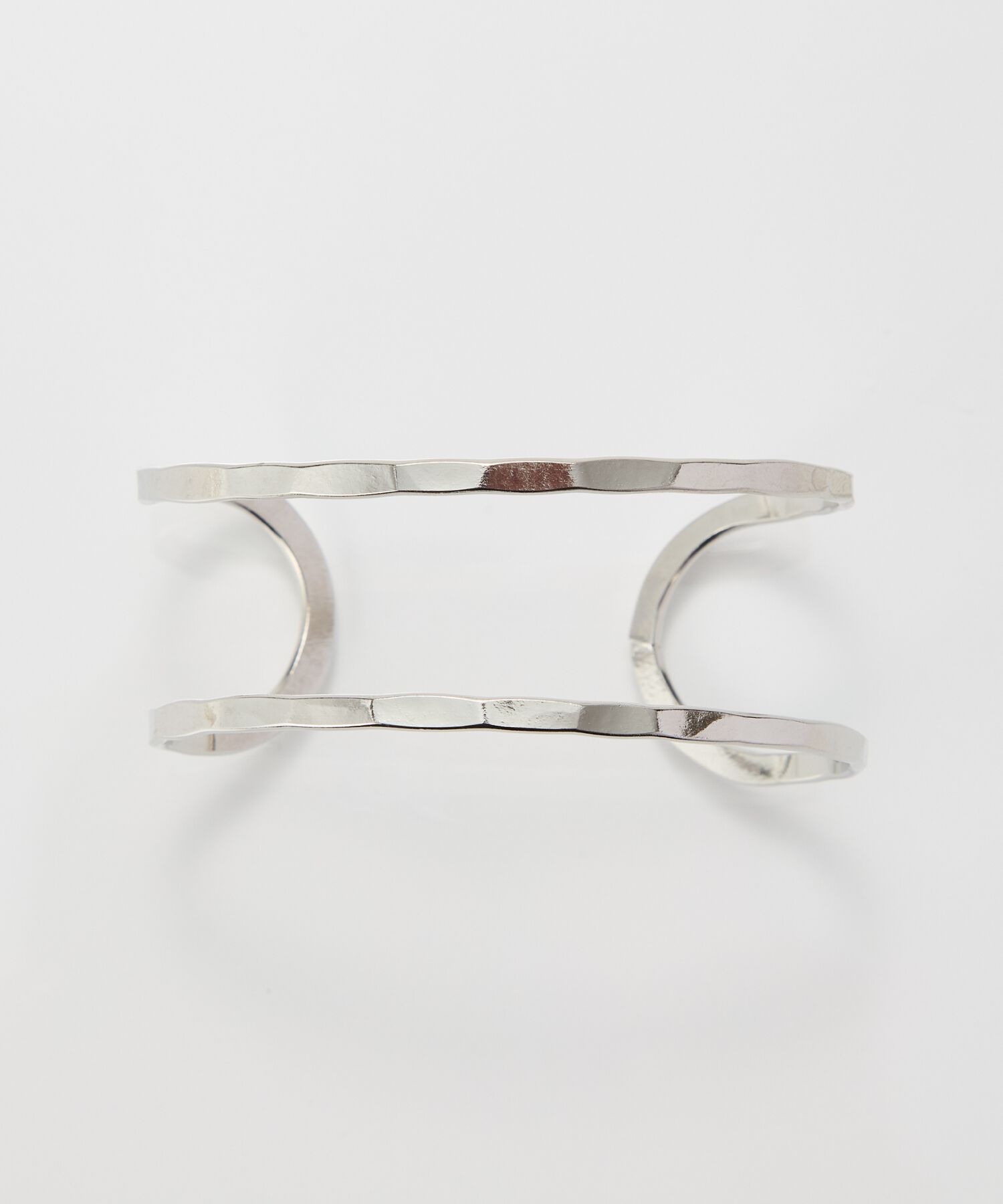 Phoebe「【金属アレルギー対応】2ラインテクスチャーワイドカフバングル　シルバー/ニッケルフリー」|ブレスレット・バングル|