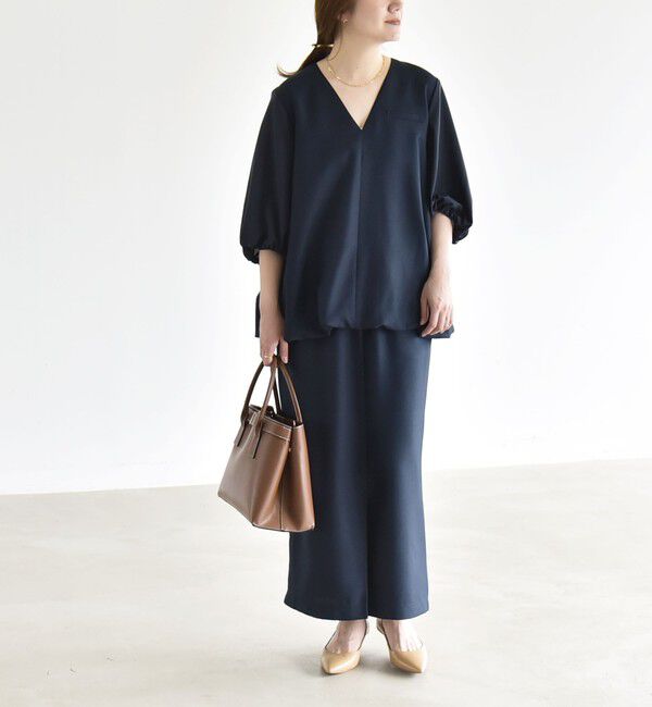 quaranciel「《予約》quaranciel:〈洗濯機可能〉Vネック 6分袖 ブラウス & Iライン スカート セットアップ」|ワンピース|