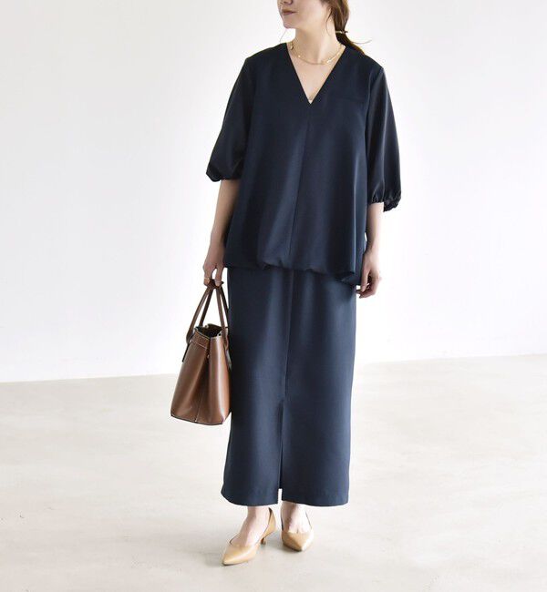 quaranciel「《予約》quaranciel:〈洗濯機可能〉Vネック 6分袖 ブラウス & Iライン スカート セットアップ」|ワンピース|
