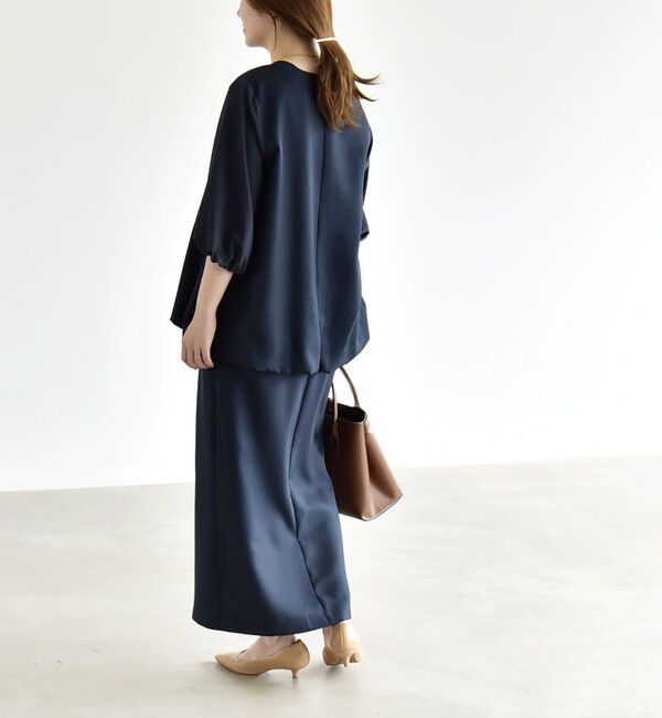 quaranciel「《予約》quaranciel:〈洗濯機可能〉Vネック 6分袖 ブラウス & Iライン スカート セットアップ」|ワンピース|