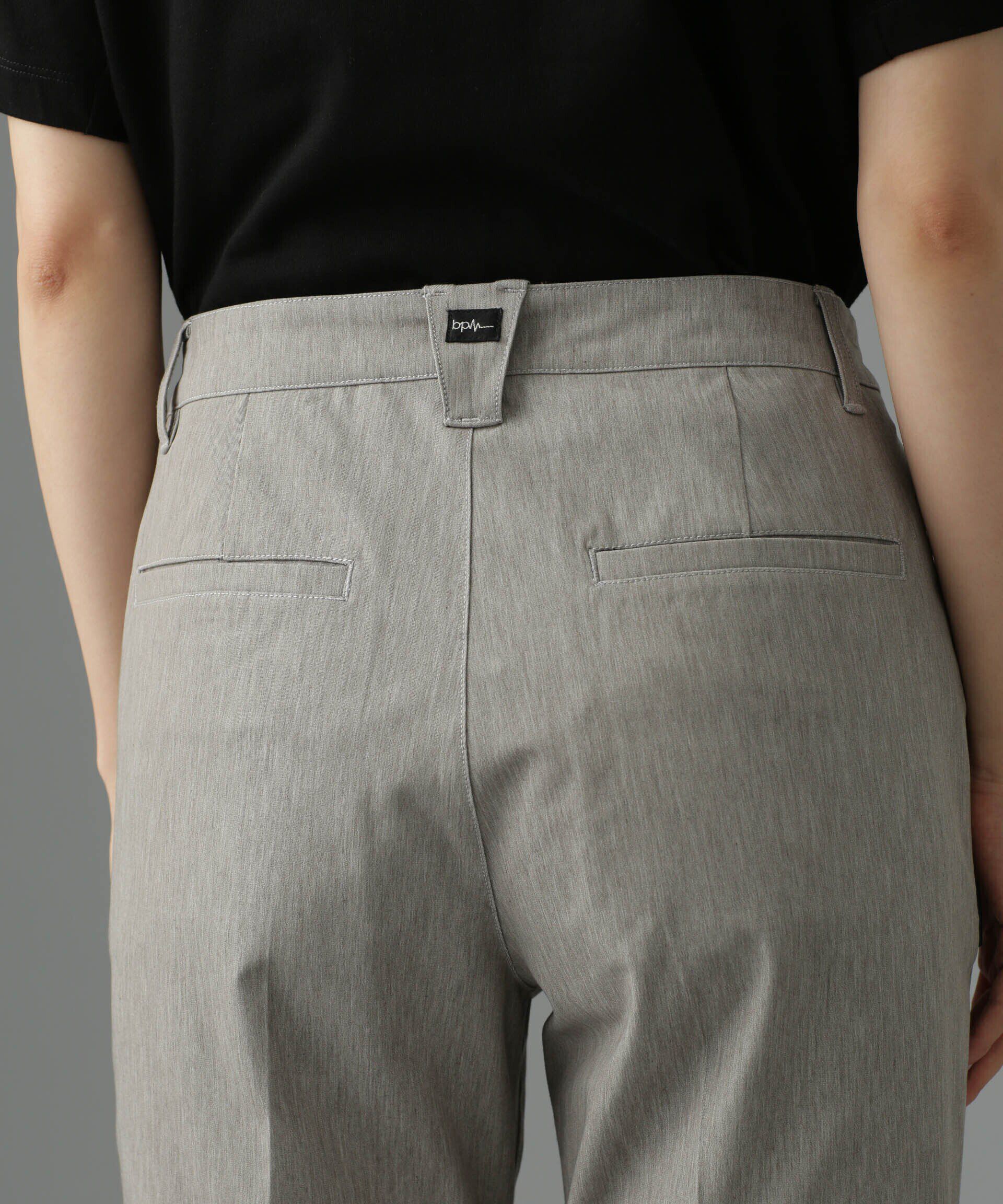 nano･universe「beats per minute/タック入りフレアパンツ」|チノ|