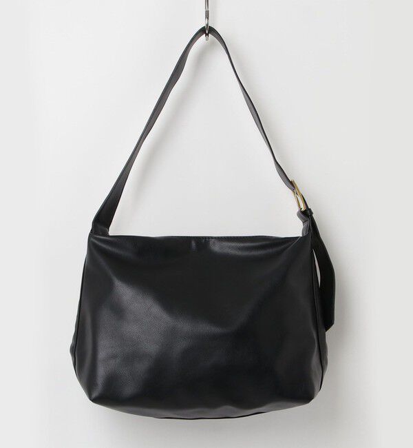 fredy emue「フェイクレザービッグショルダーバッグ」|ショルダー・メッセンジャー|