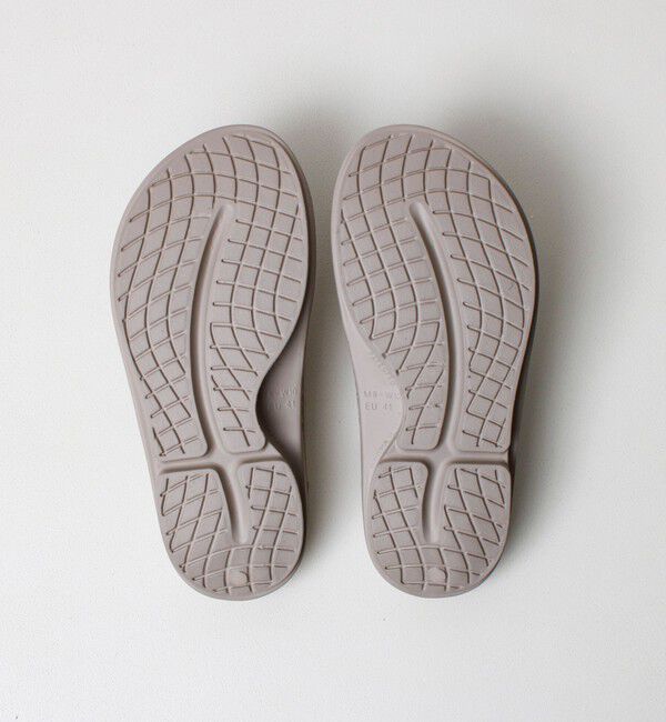 GLOSTER「【OOFOS/ウーフォス】 Ooriginal リカバリーサンダル」|サンダル|