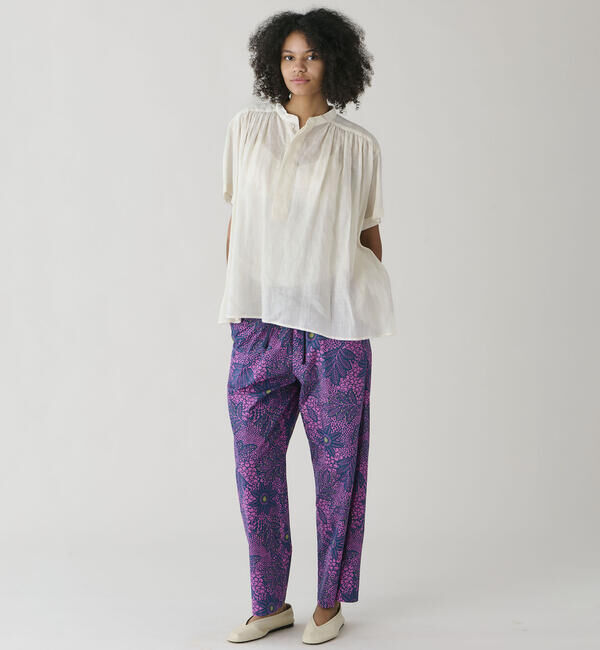 LE GLAZIK「LE GLAZIK | ラミー スタンドカラープルオーバーシャツ WOMEN」|シャツ・ブラウス|