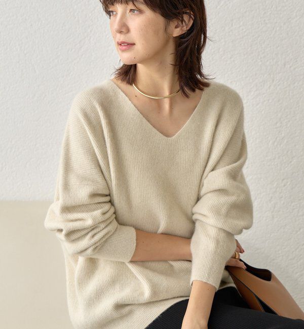  「【抜け感シルエット】ヘアリーウール片畦Vネックニット」|ニット・セーター|