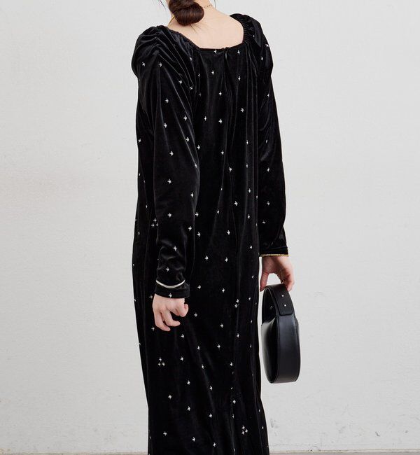  「ベロア刺繍ワンピース」|ワンピース|