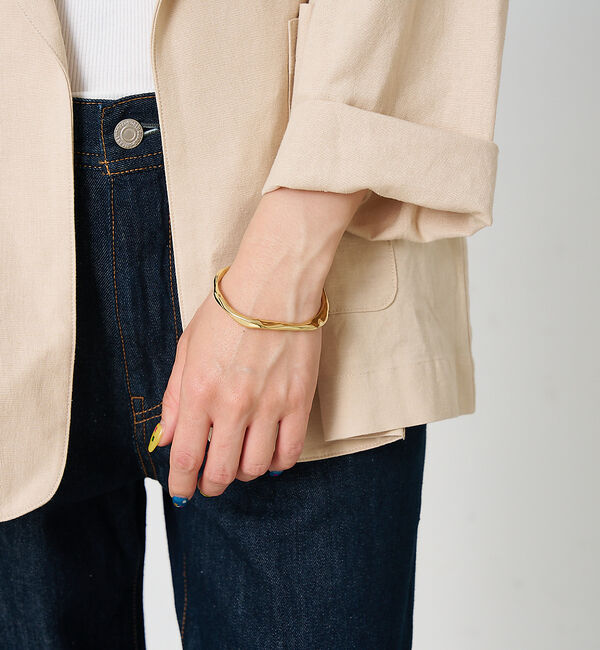 collex「【dignif】【金属アレルギー対応】ユラギウェーブバングル」|ブレスレット・バングル|ゴールド