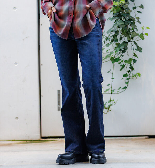 Rouge vif「【SOMETHING/サムシング】BODYFIRE FLARE/フレアデニムパン」|デニム|インディゴ