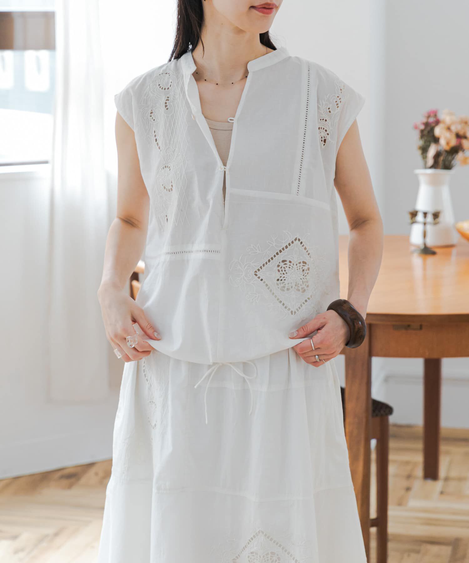 URBAN RESEARCH DOORS「パッチワーク刺繍ブラウス」|シャツ・ブラウス|