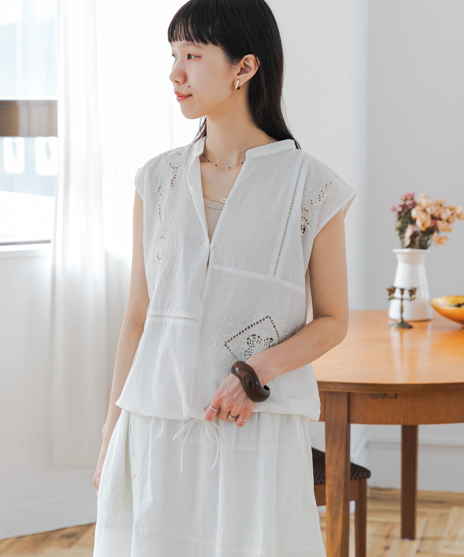 URBAN RESEARCH DOORS「パッチワーク刺繍ブラウス」|シャツ・ブラウス|