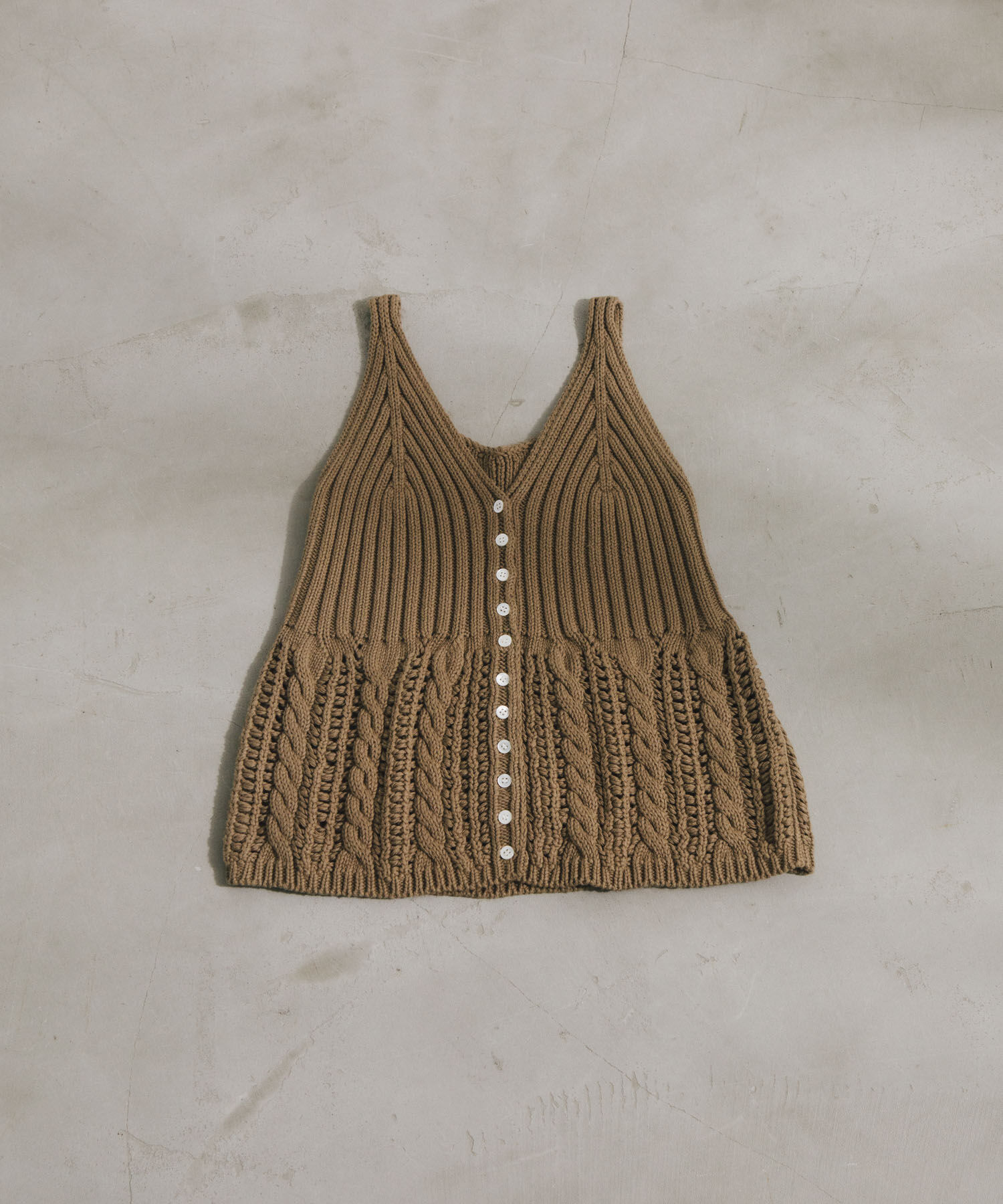 URBAN RESEARCH DOORS「Button Cotton Knit Vest」|ベスト・ジレ|ベージュ