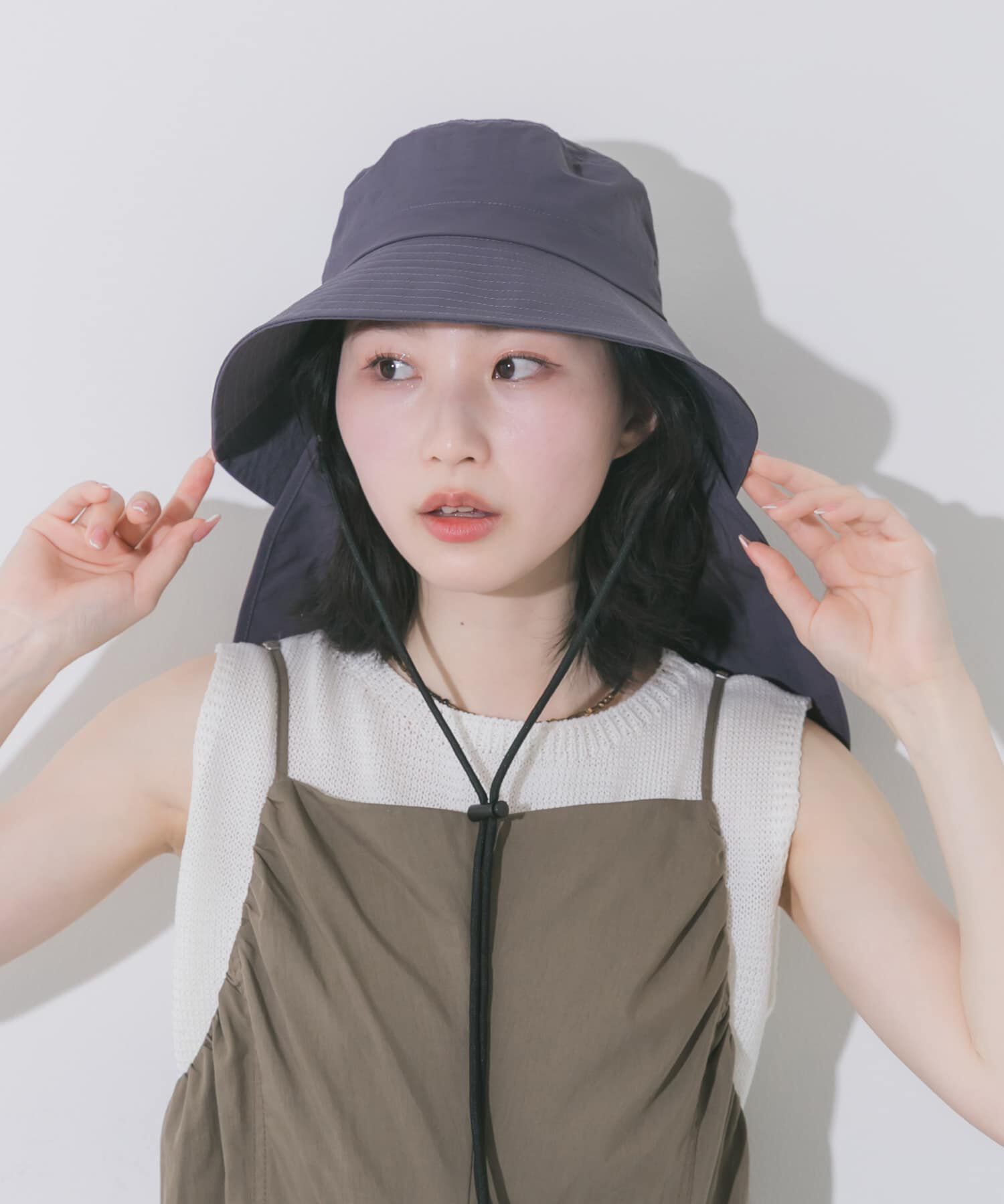 SMELLY「『撥水/UVカット』サンシェードバケットハット」|ハット|チャコールグレー
