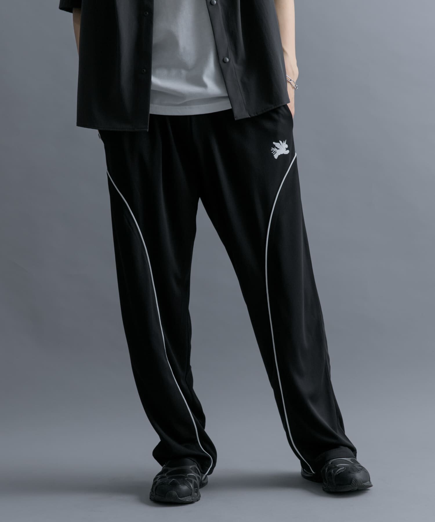 SENSE OF PLACE by URBAN RESEARCH「『別注』SHUHEI KOKI&times;SENSE OF PLACE　トラックパンツ」|その他|