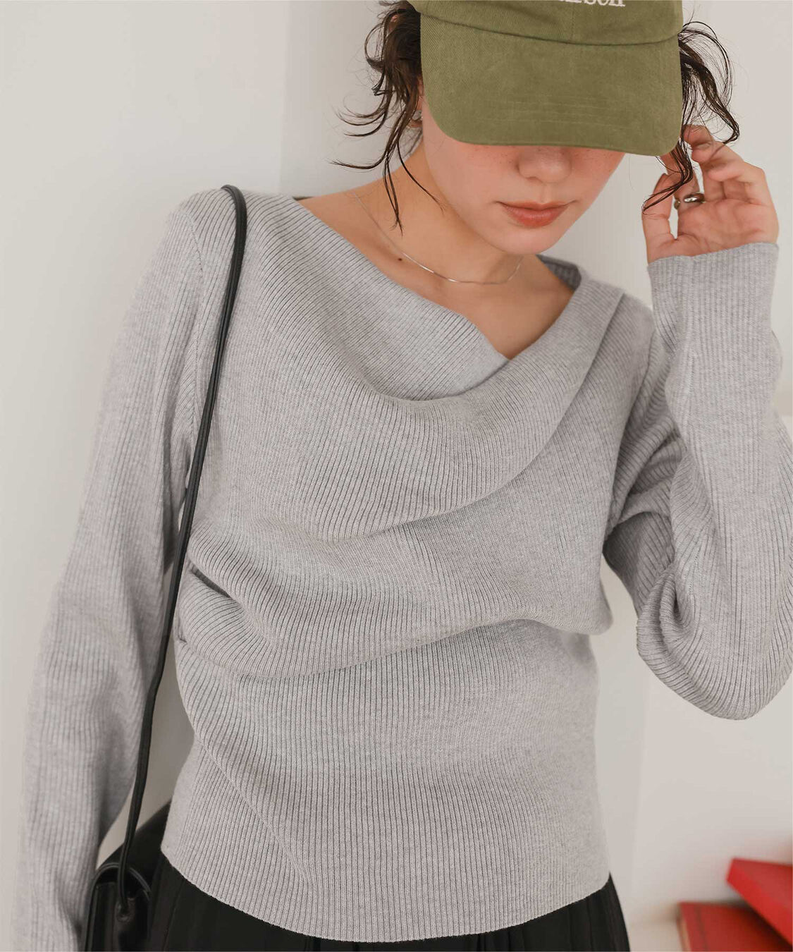 titivate「オフショルダーリブニットトップス」|ニット・セーター|ライトグレー