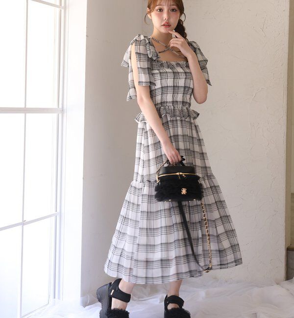  「【SMサイズ展開あり】肩リボンシャーリングキャミワンピ」|ワンピース|