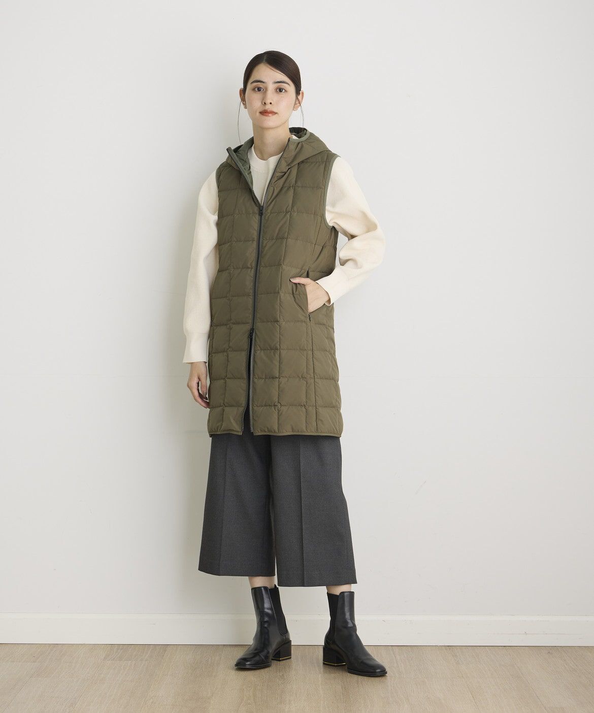 DAY by DAY it&rsquo;s international「ロングフードダウンベスト《TAION &amp; LIMONTA EAST》 」|ダウン|