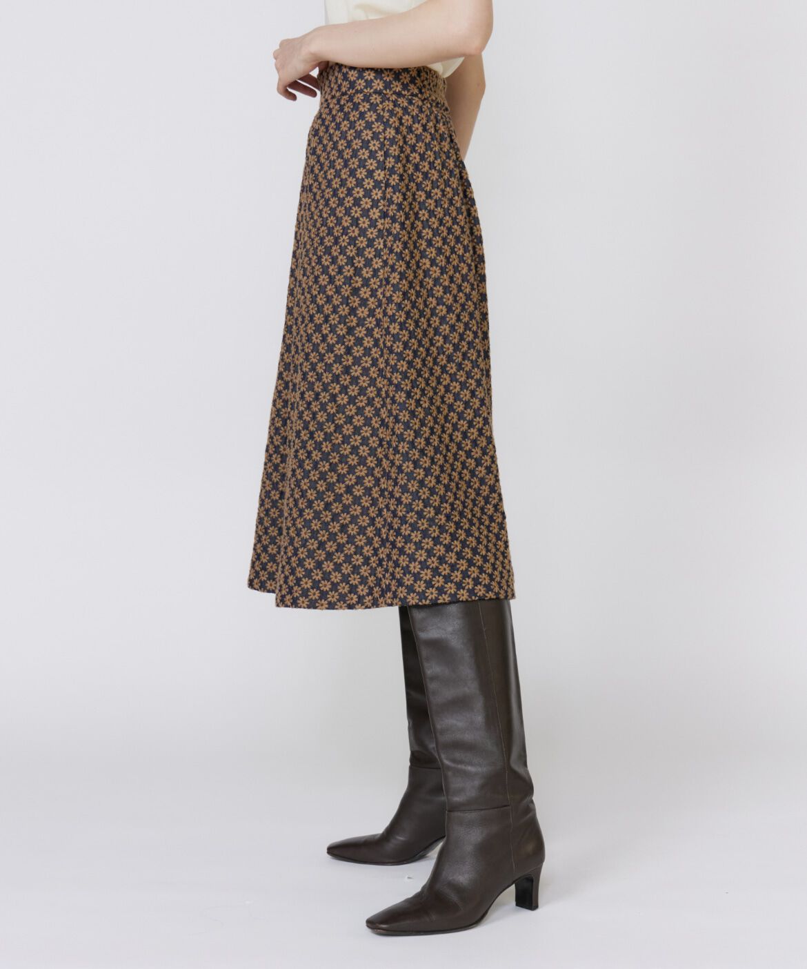 Maglie le cassetto「《大きいサイズ》フラワー刺繍デニムスカート《M Maglie le cassetto》」|スカート|