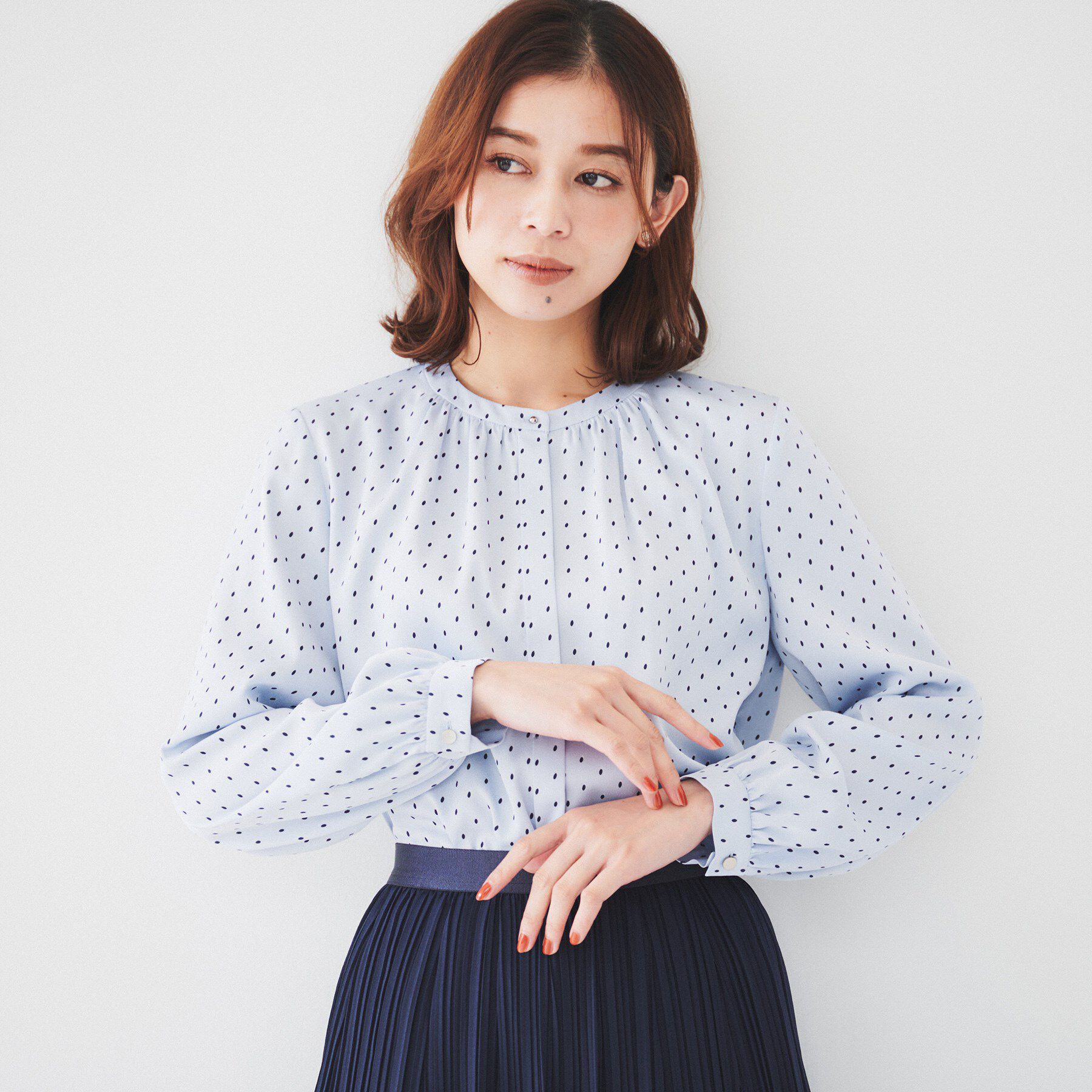 UNTITLED「【通勤】オーバルドットブラウス」|シャツ・ブラウス|サックスブルー(19
