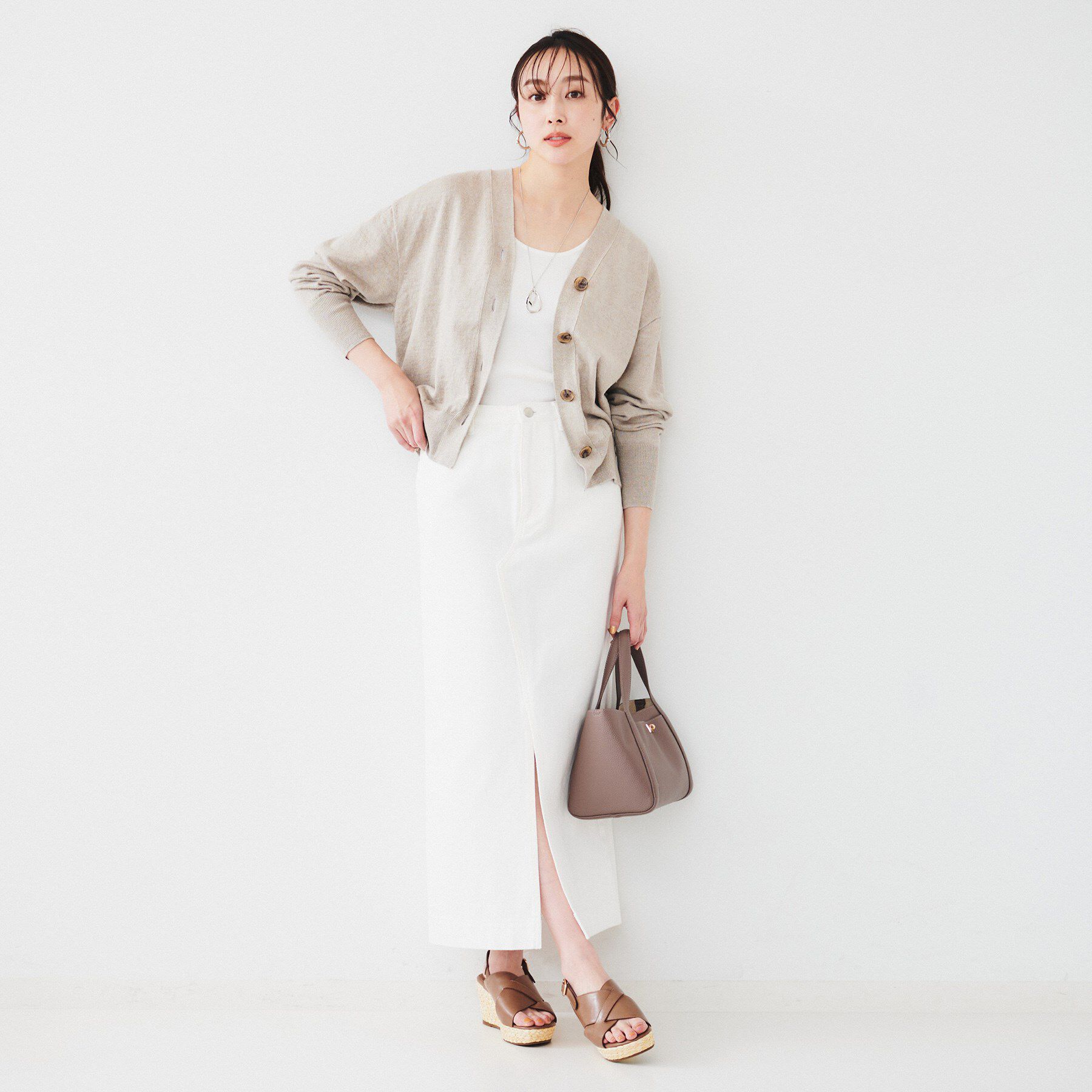 UNTITLED「【アンサンブル可能/手洗い可】リネン混ベーシックカーディガン」|カーディガン|