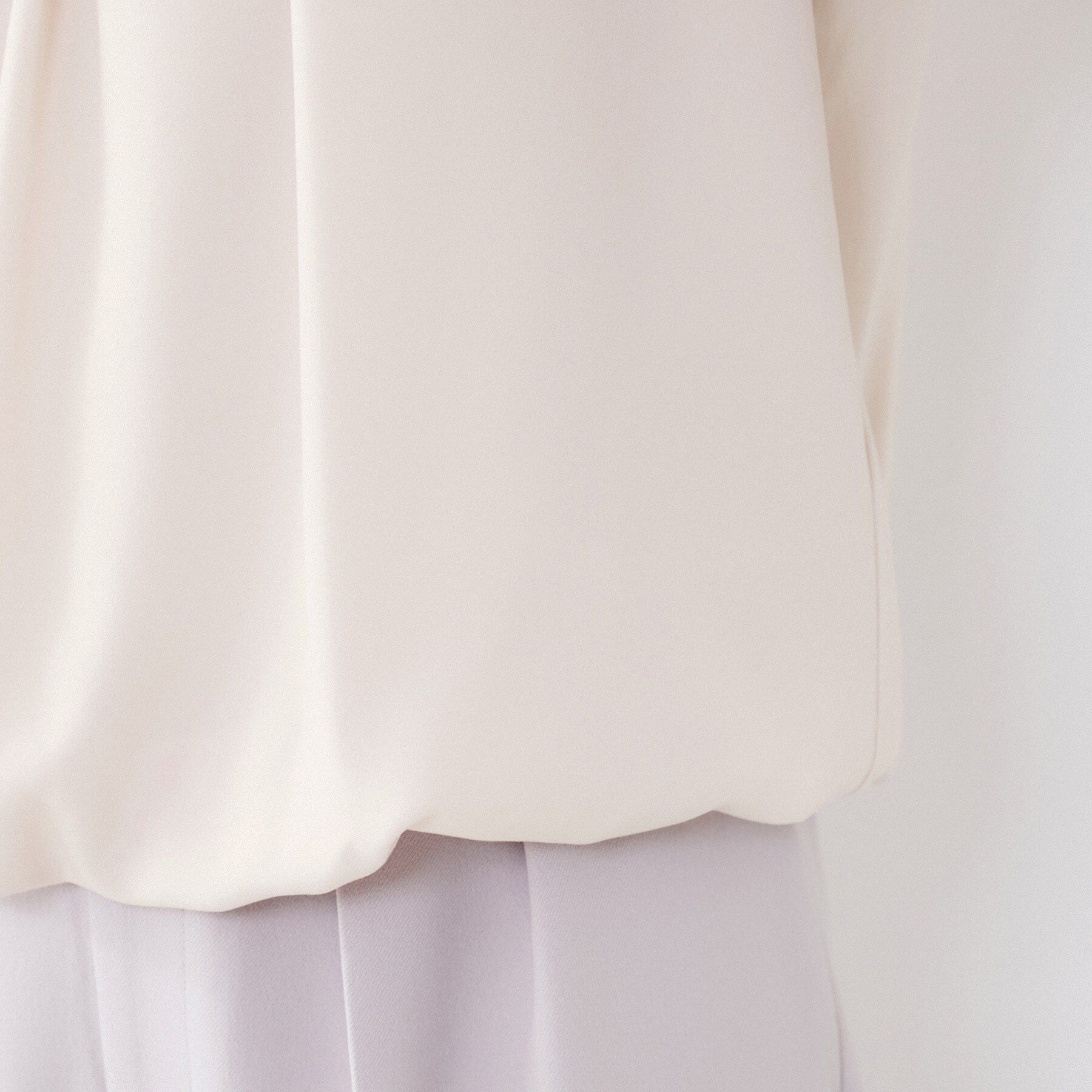 UNTITLED「【通勤/二の腕カバー】タックデザインブラウス」|シャツ・ブラウス|