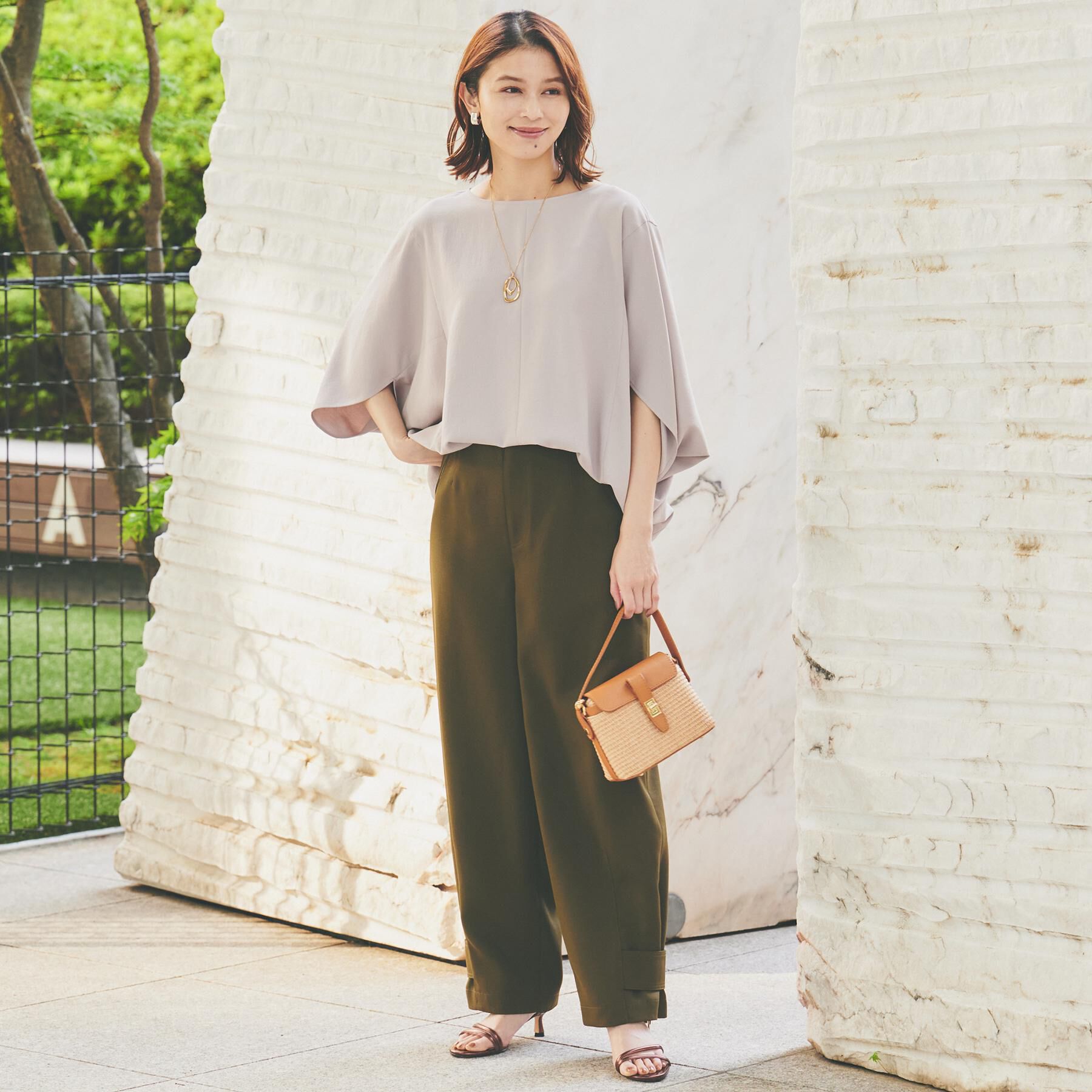 UNTITLED「【セットアップ可/接触冷感/イージーケア/体型カバー】リラクミスト モモンガブラウス」|シャツ・ブラウス|