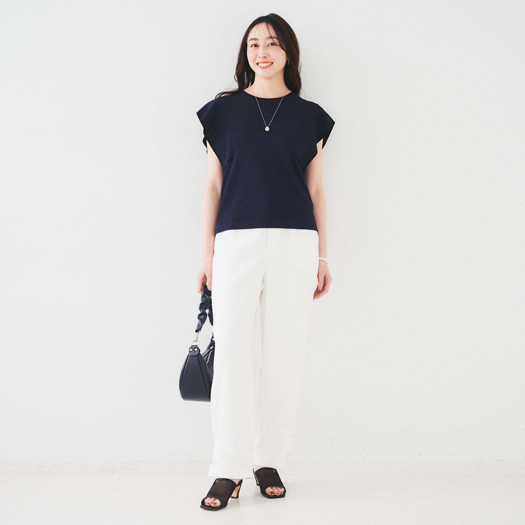 UNTITLED「【きれいめ/二の腕カバー】フリルノースリーブニット」|ニット・セーター|