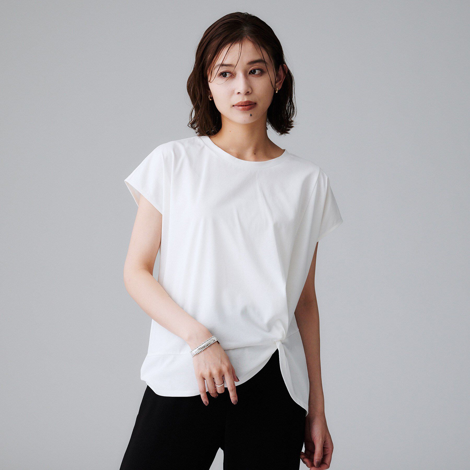 UNTITLED「【洗える/Tシャツ】ツイストプルオーバー」|Tシャツ・カットソー|