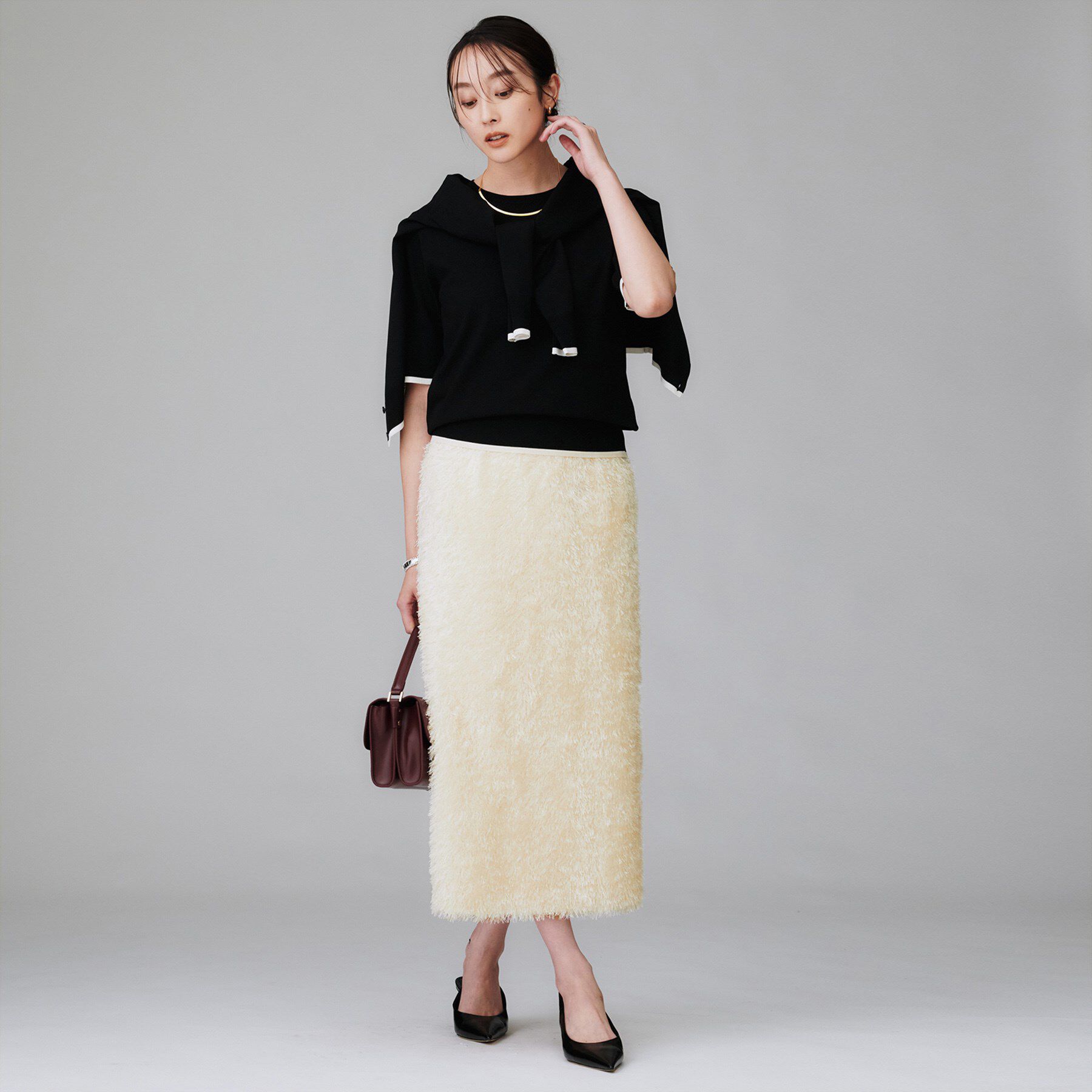 UNTITLED「【後ろウエストゴム/洗える/タイト】シャギーナロースカート」|スカート|
