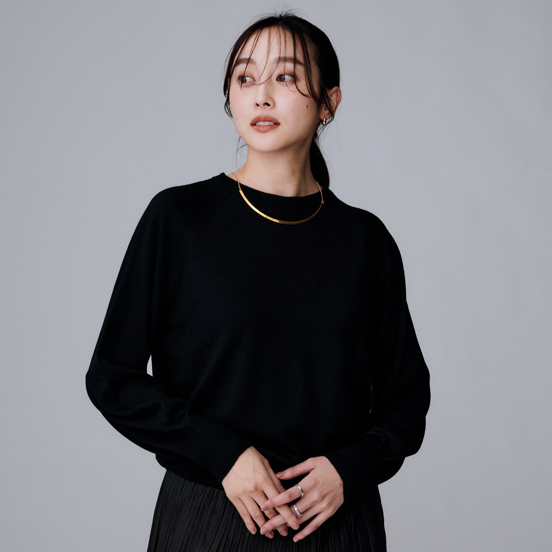 UNTITLED「【8色展開／コンパクト丈】レーヨン混 コクーンニット」|ニット・セーター|ブラック(019)